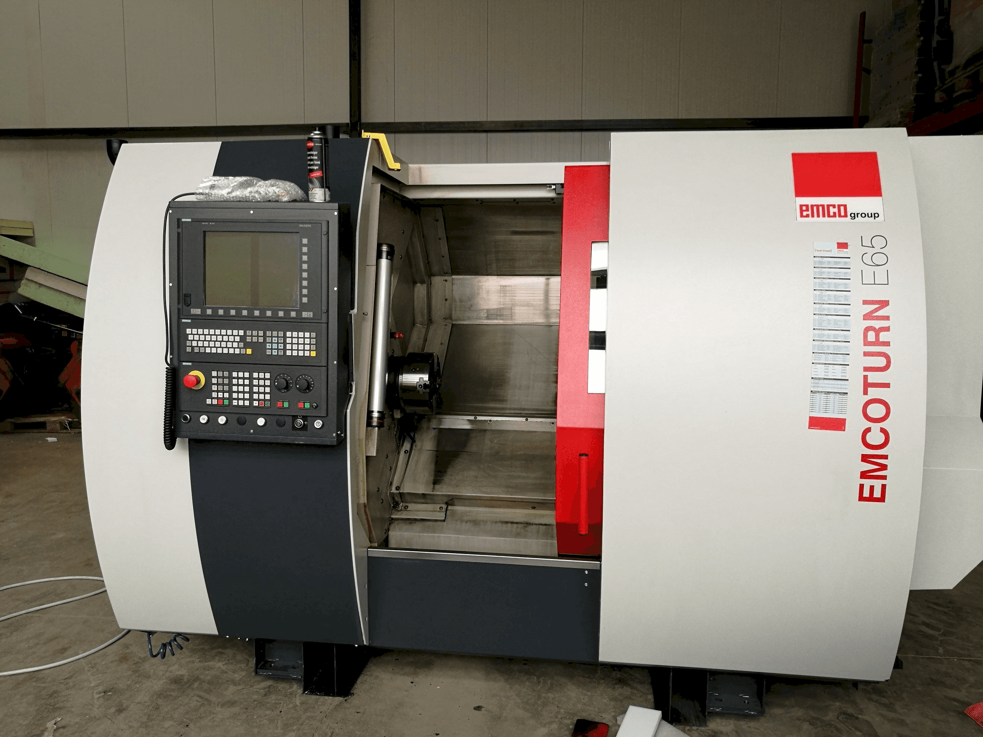 Prikaz stroja EMCO Emcoturn E65 sprijeda