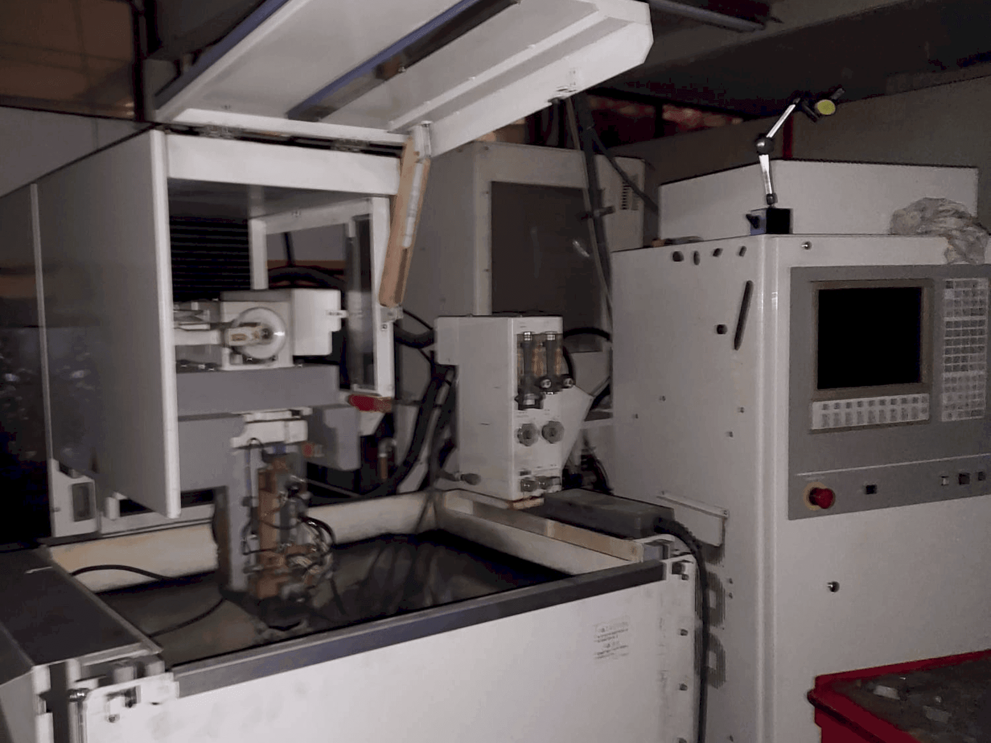 Prikaz stroja Mitsubishi FX10K sprijeda