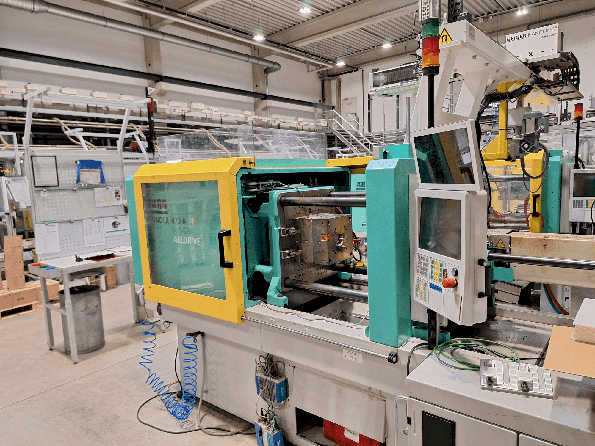 Prikaz stroja Arburg 470 A 800-170 sprijeda