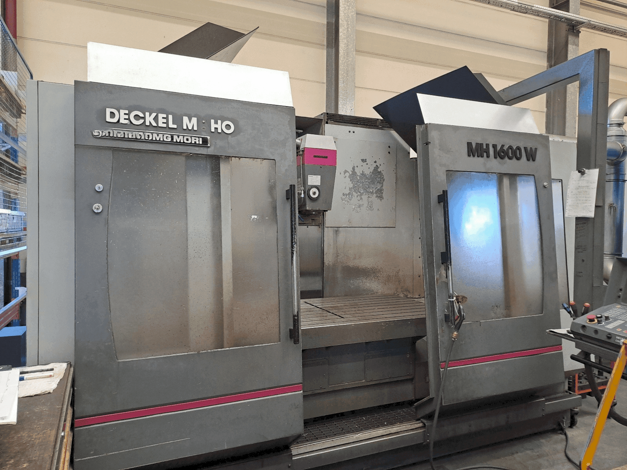 Prikaz stroja DECKEL MAHO MH 1600 W sprijeda