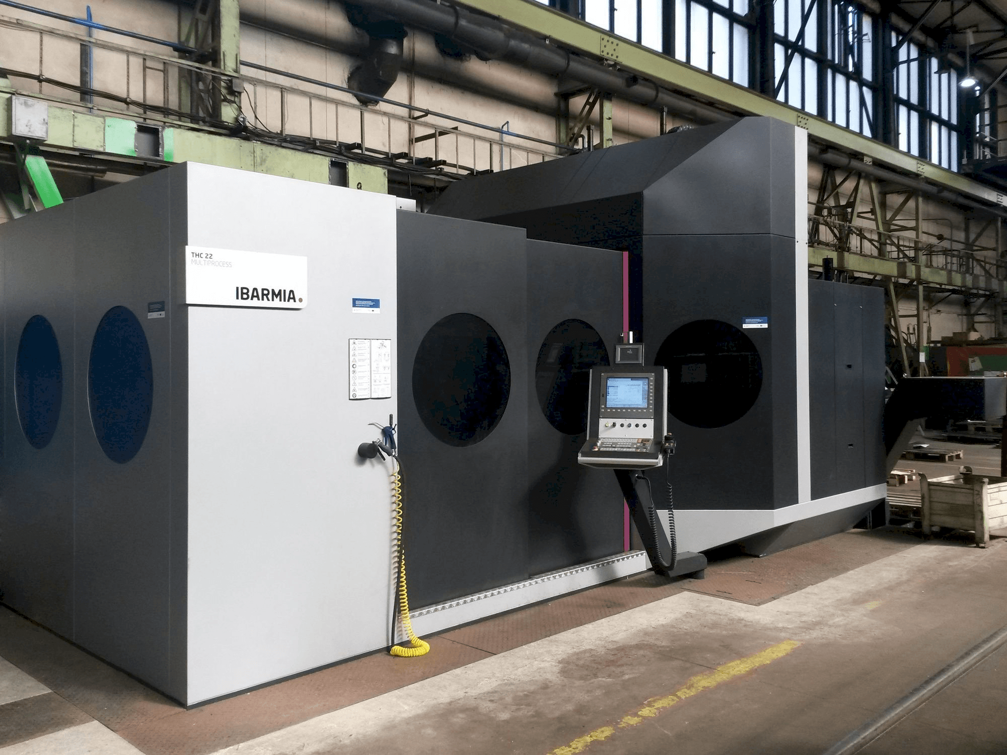 Prikaz stroja IBARMIA THC 22 MULTIPROCESS sprijeda