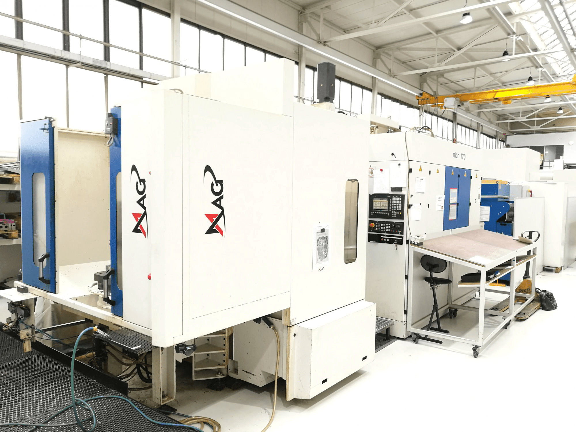 Prikaz stroja Hueller Hille NBH 170 slijeva