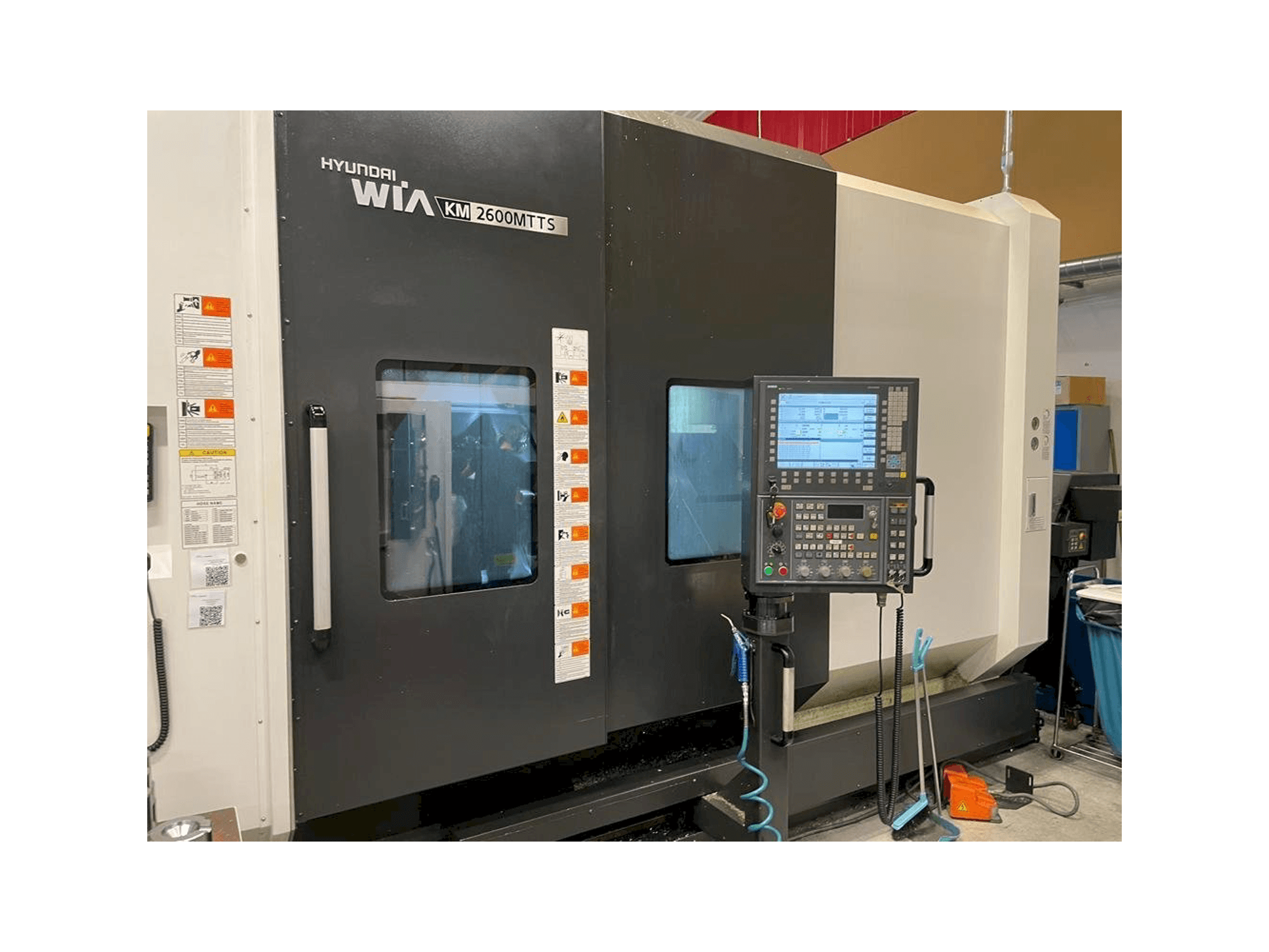 Prikaz stroja Hyundai Wia KM 2600 MTTS sprijeda