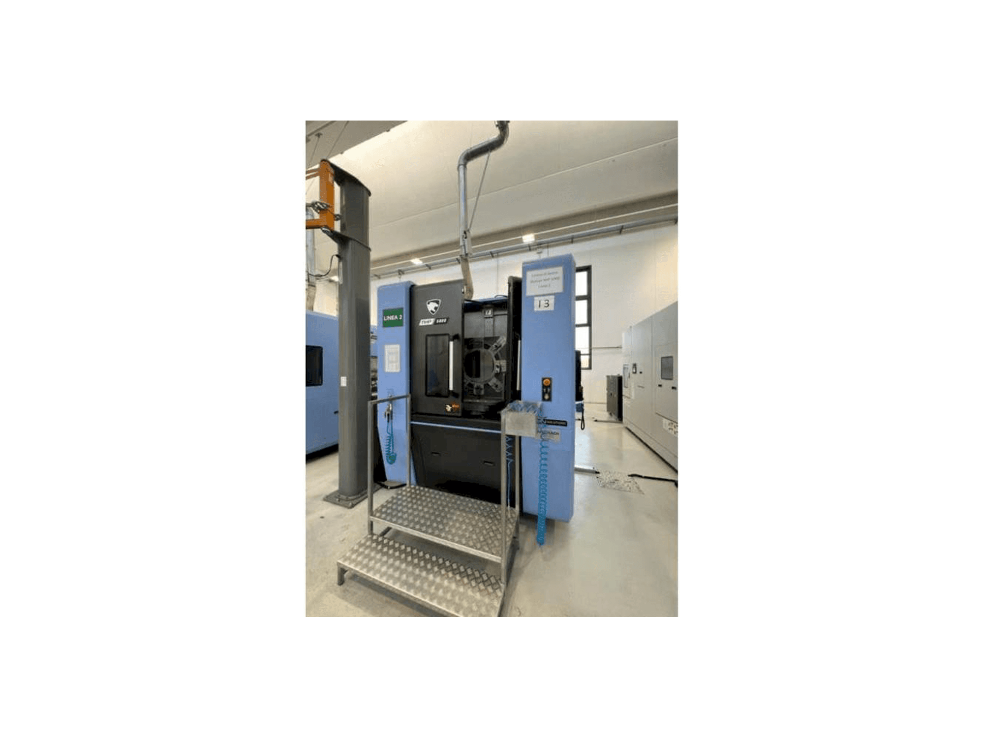 Prikaz stroja Doosan NHP 5000 sprijeda