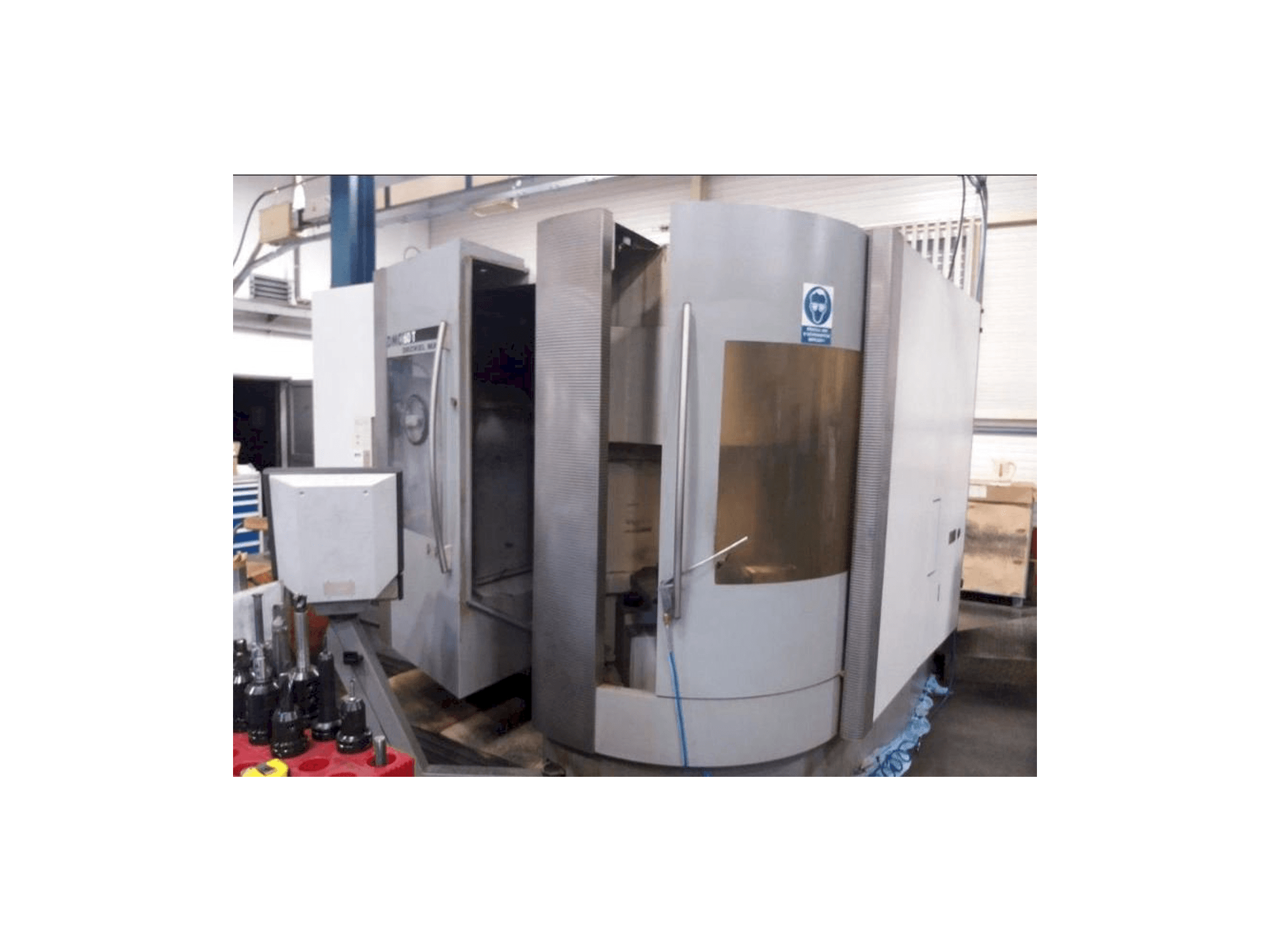 Prikaz stroja DECKEL MAHO DMC 60T sprijeda