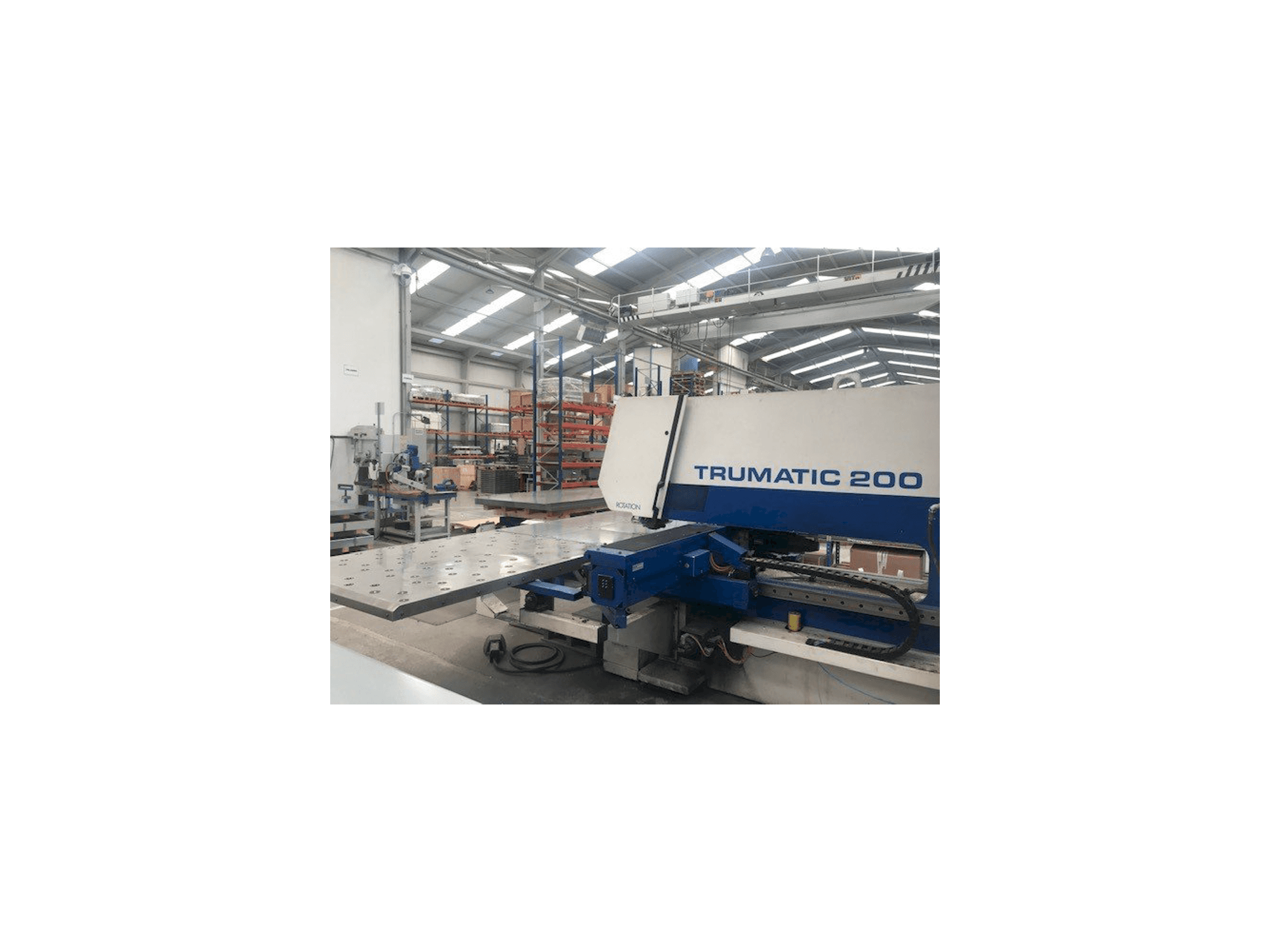 Prikaz lijeve strane stroja Trumpf Trumatic 200