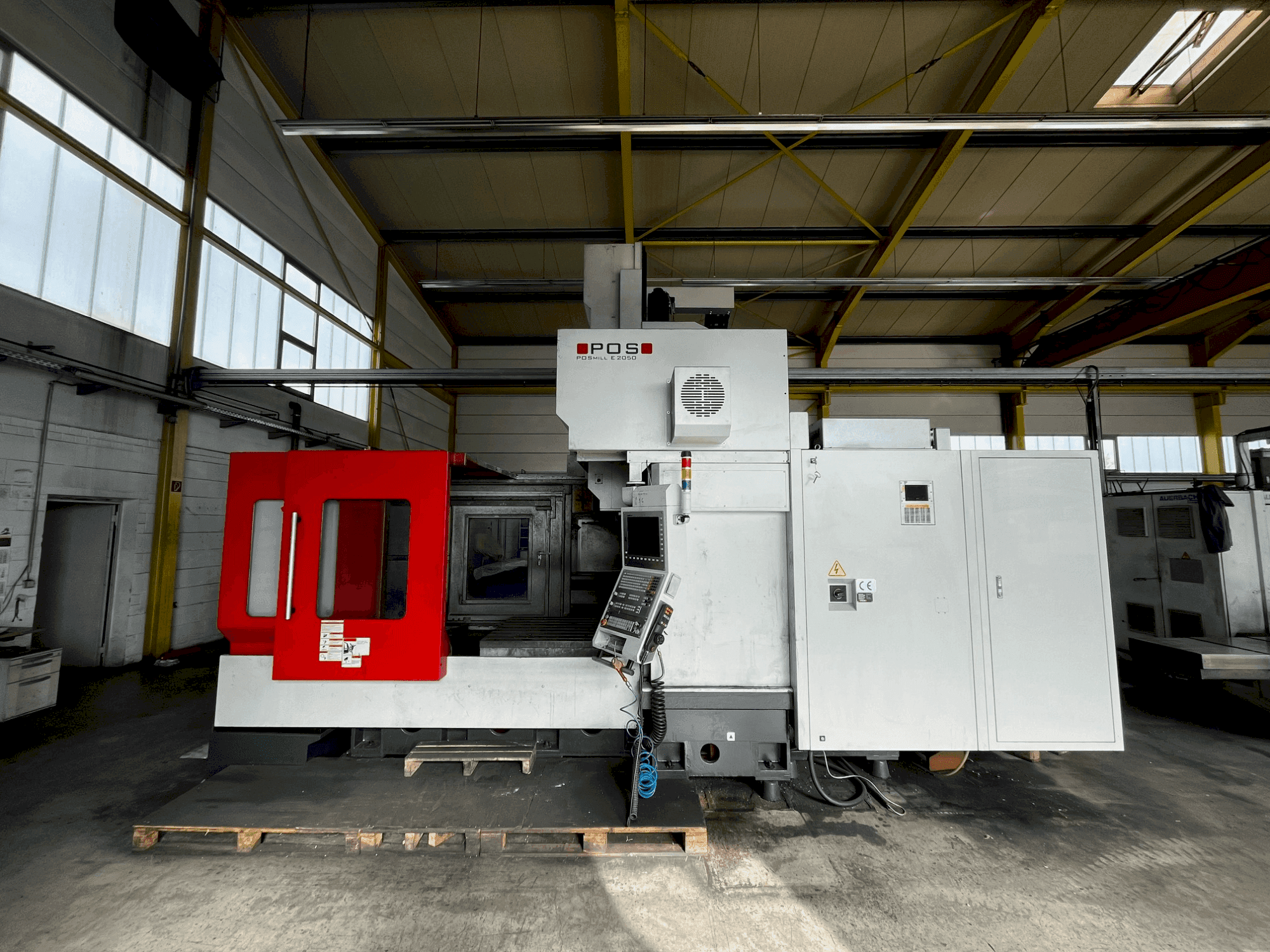 Prikaz stroja POSmill E 2050 sprijeda