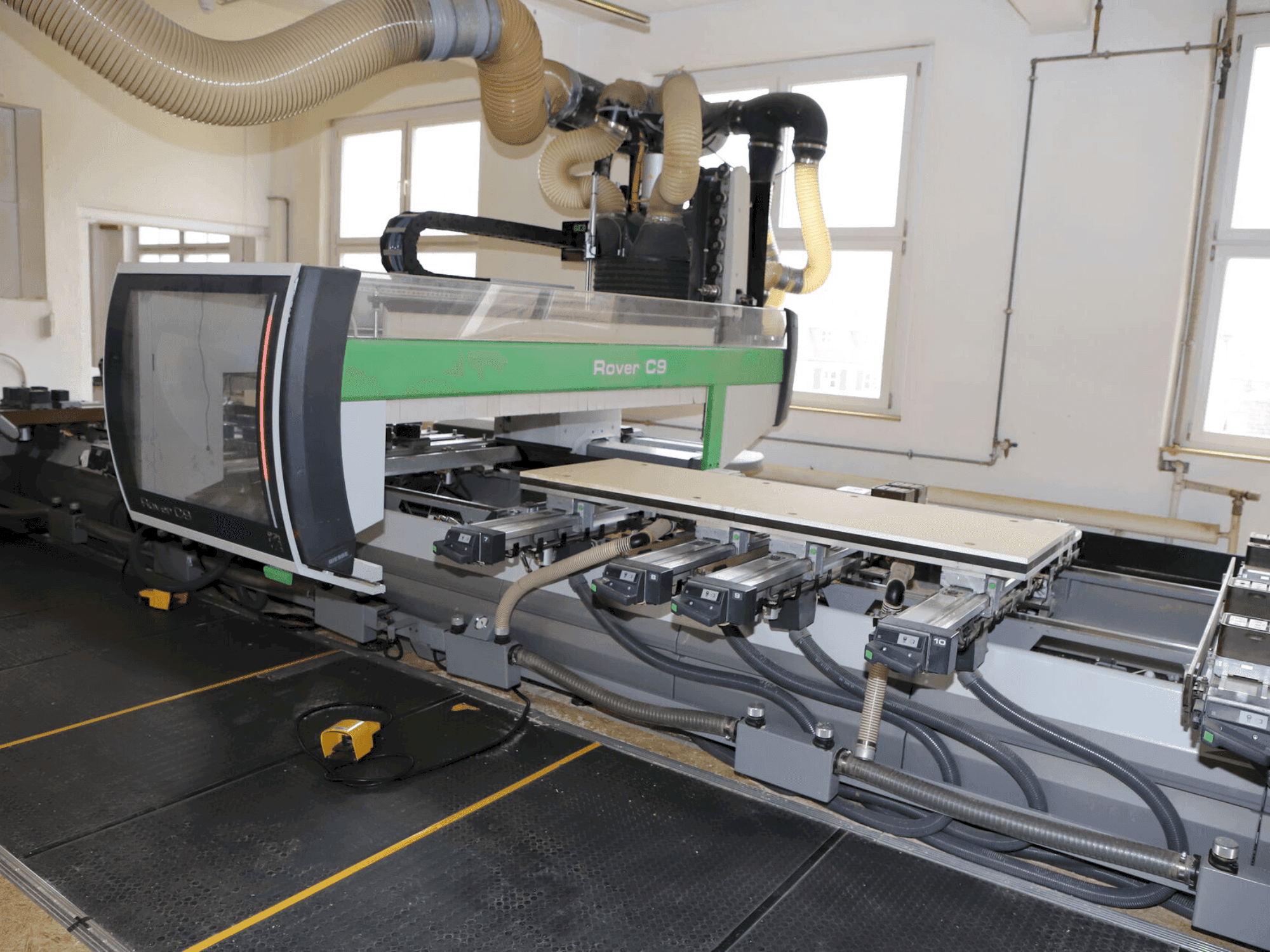 Prikaz stroja BIESSE ROVER C 9.65 sprijeda