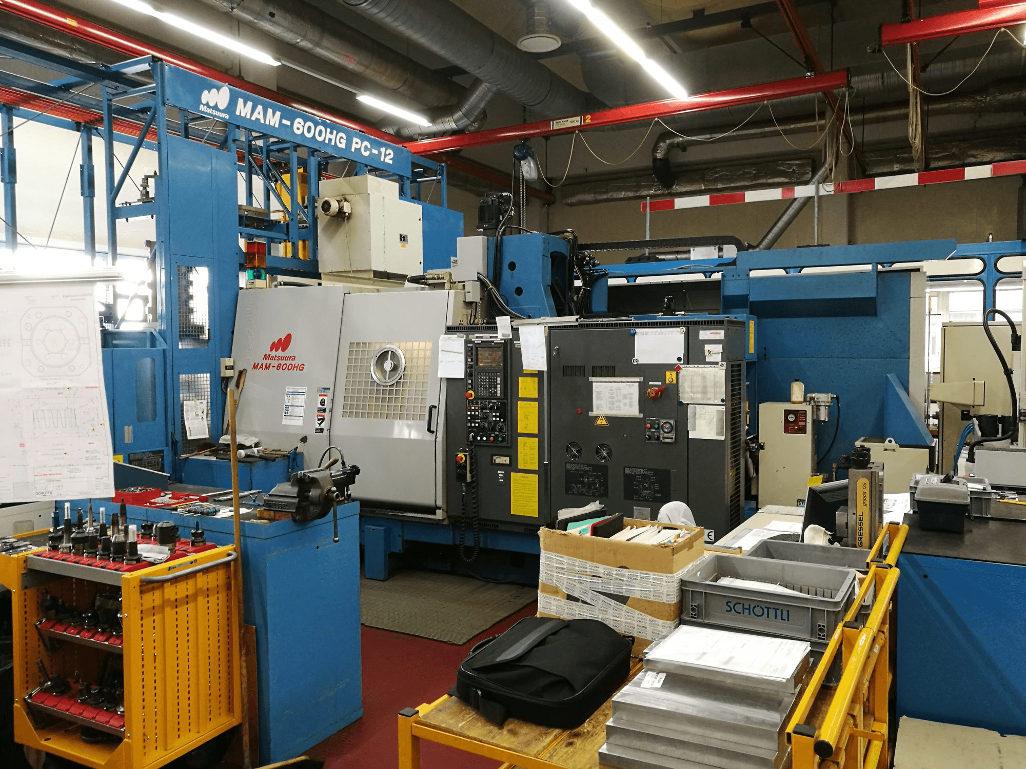 Prikaz stroja Matsuura MAM 600HG PC-12 sprijeda