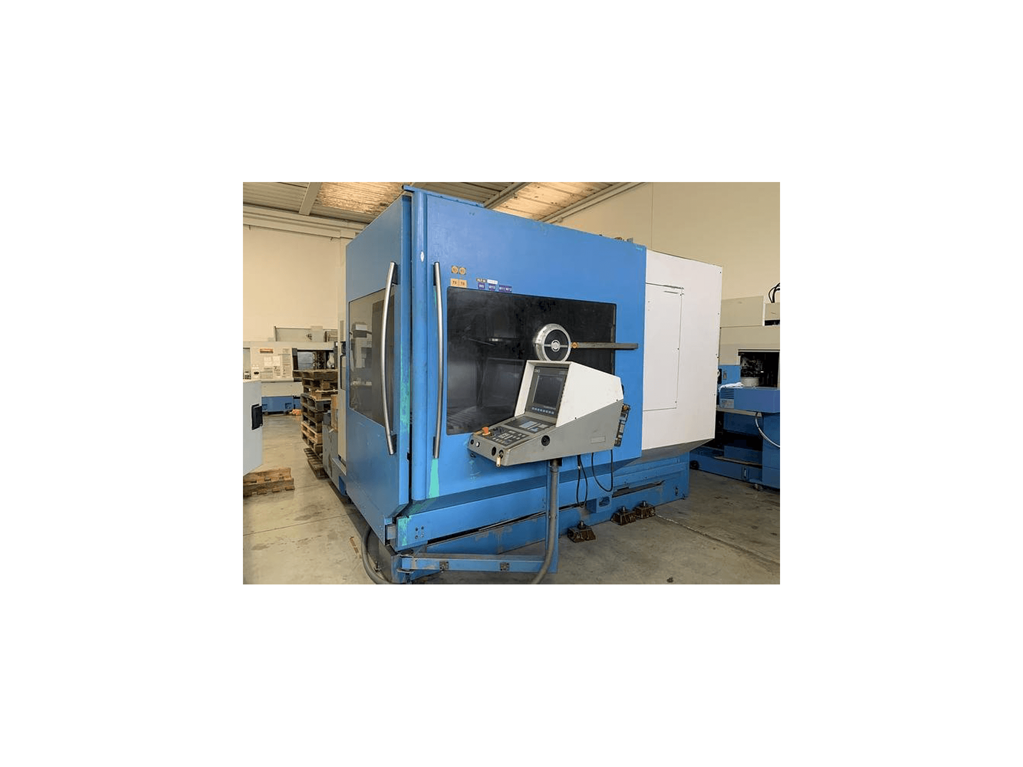 Prikaz stroja DECKEL MAHO DMU 80 sprijeda