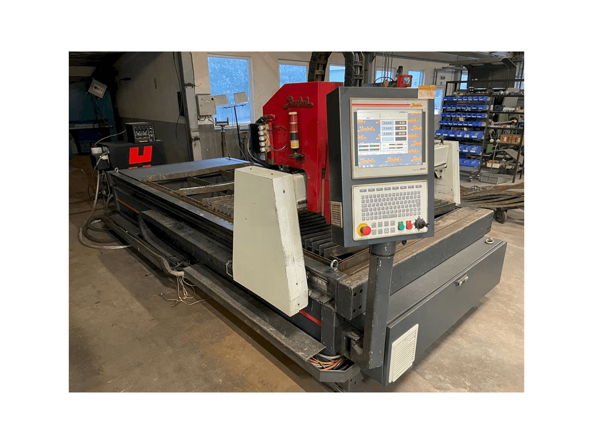 Prikaz stroja Baykal BPH 1503 + Hypertherm HPR 130 sprijeda