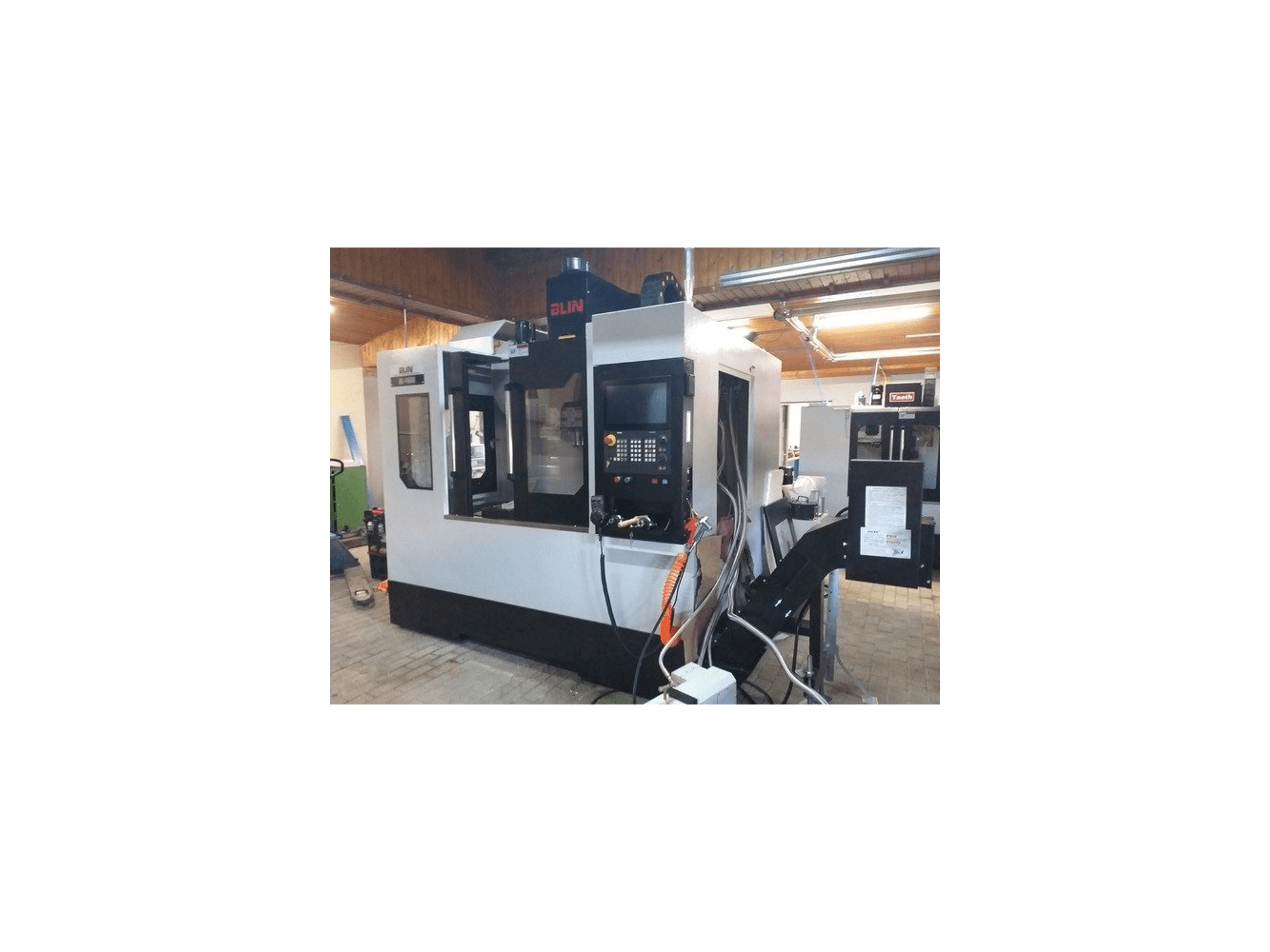 Prikaz stroja TAATH BL-Y855 sprijeda