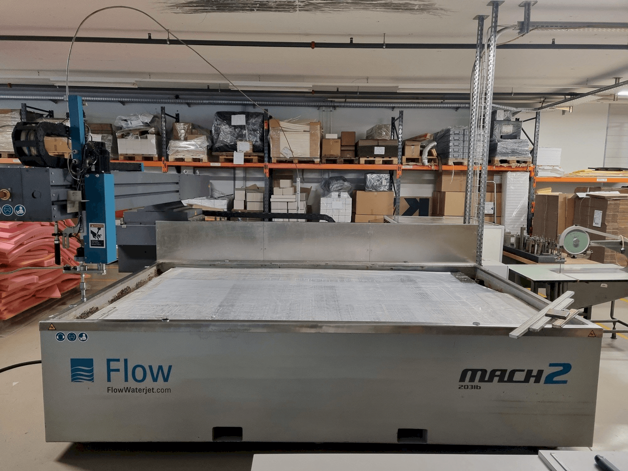 Prikaz stroja Flow M2 3120 B sprijeda