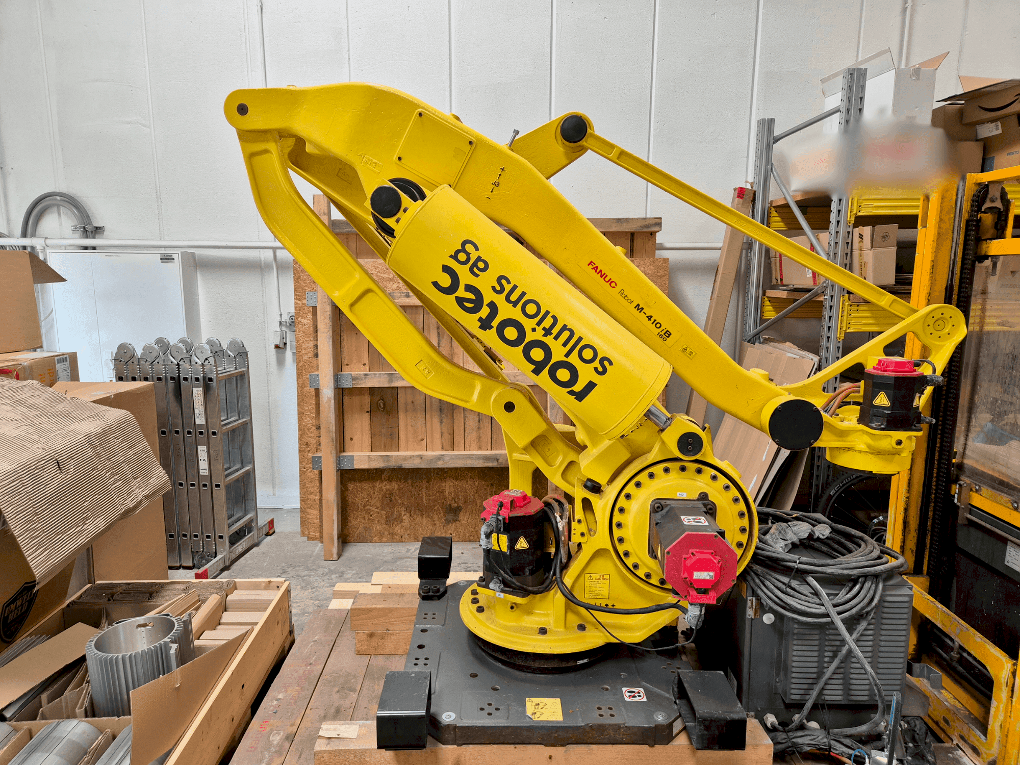 Prikaz stroja FANUC M-410iB 160 sprijeda