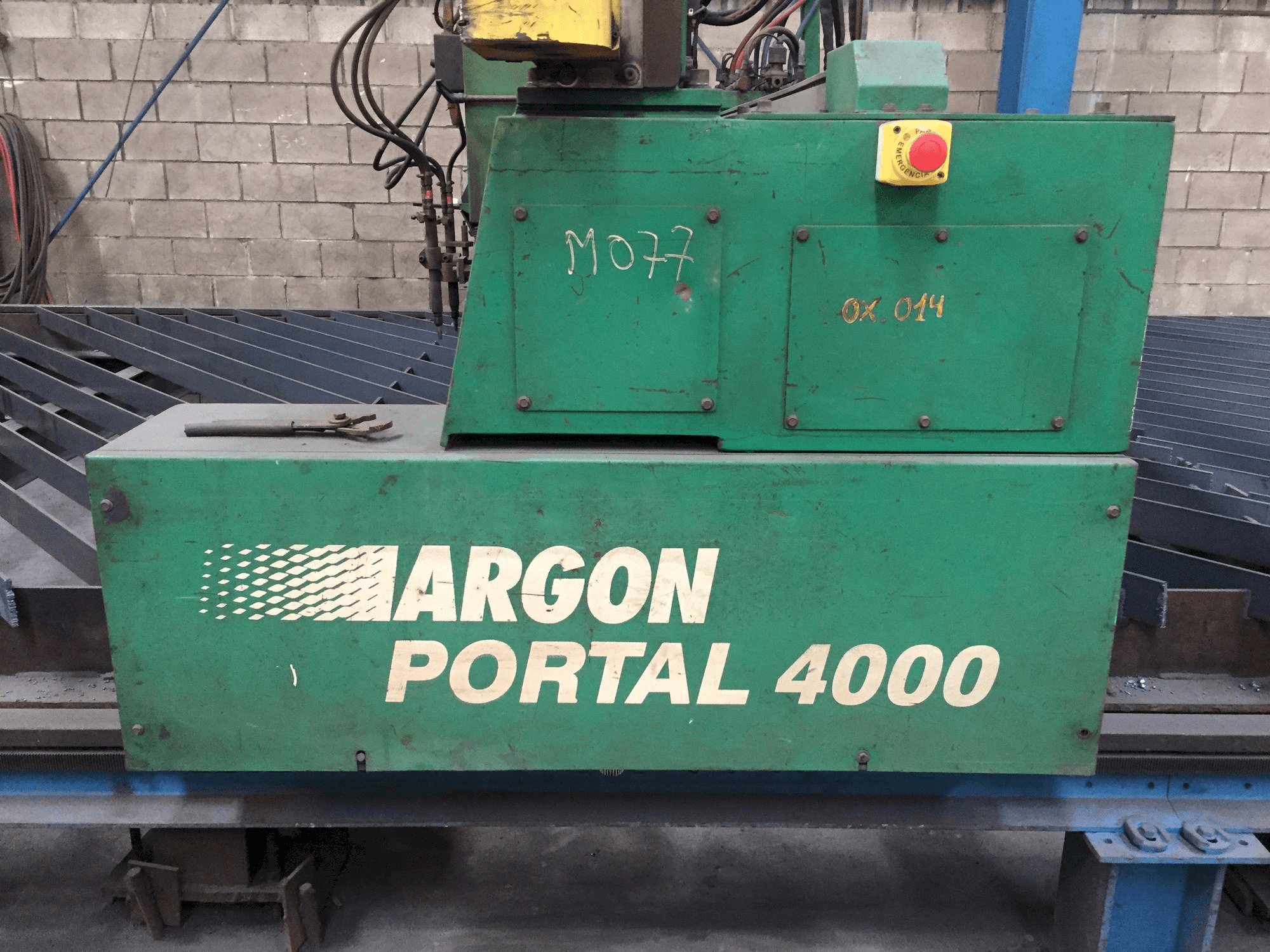Prikaz stroja ARGON PORTAL 4000 sprijeda