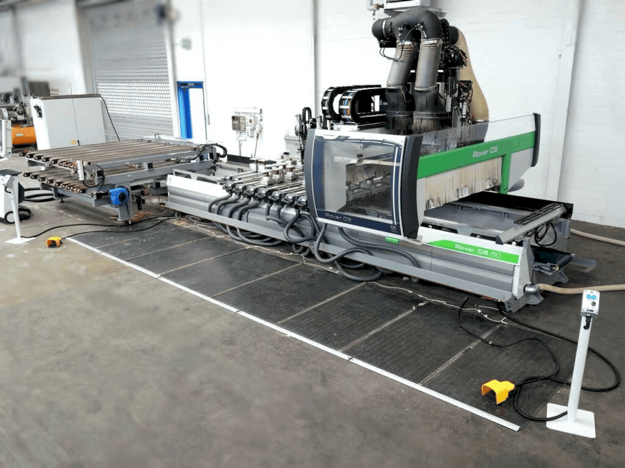 Prikaz stroja BIESSE Rover C6 sprijeda
