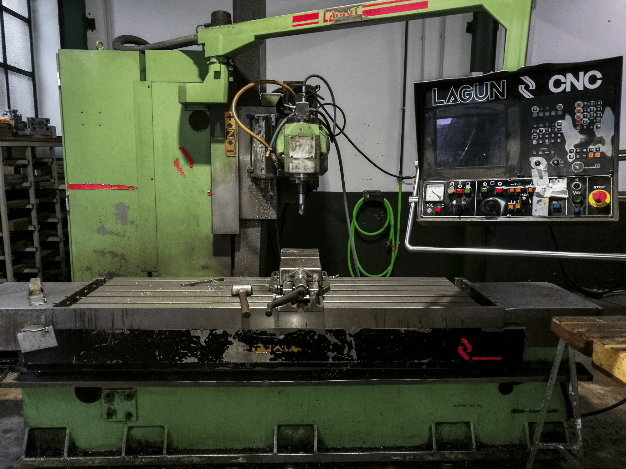 Prikaz stroja Lagun FBF 1800 sprijeda