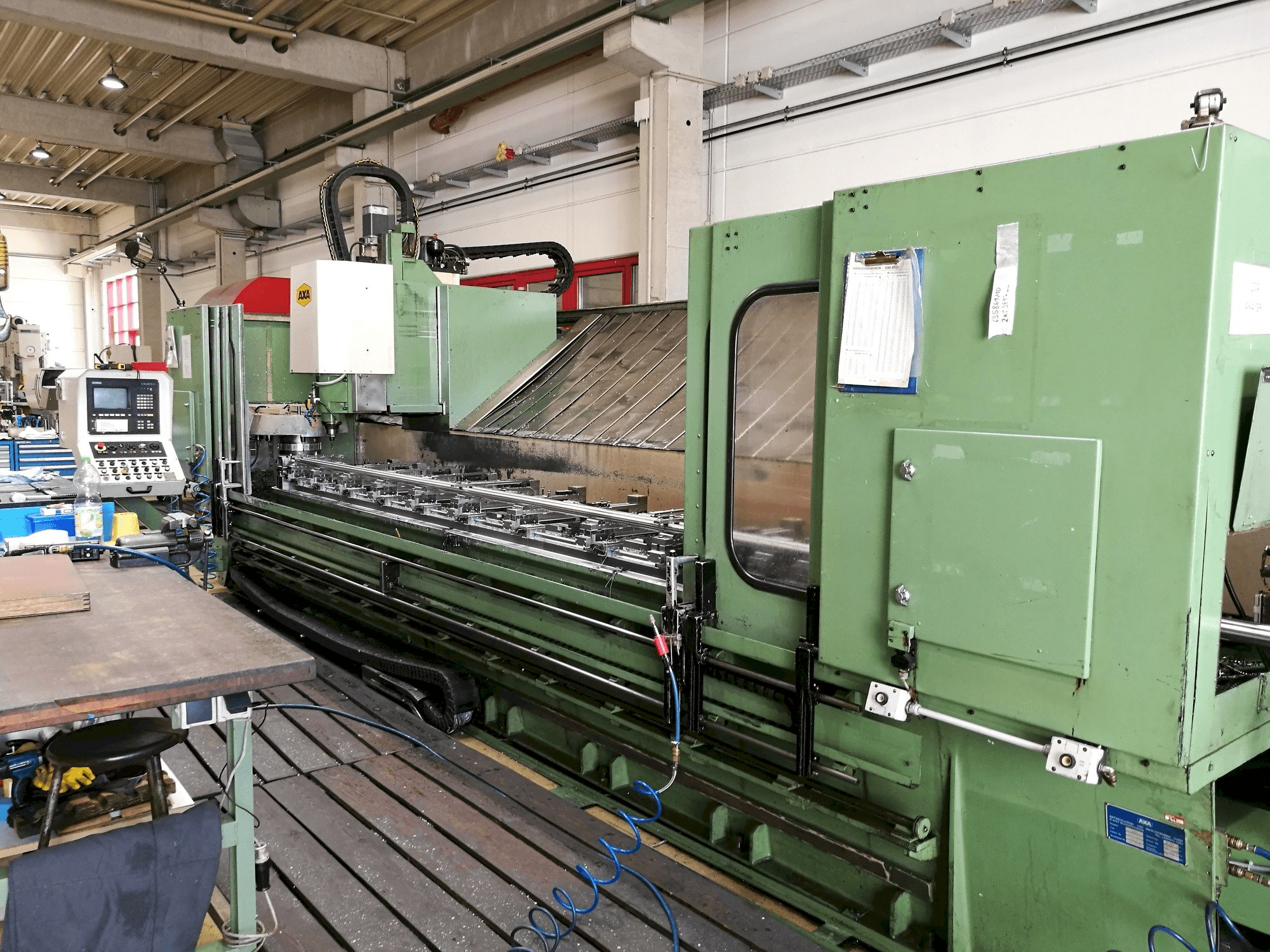 Prikaz stroja AXA VSC 3 sprijeda