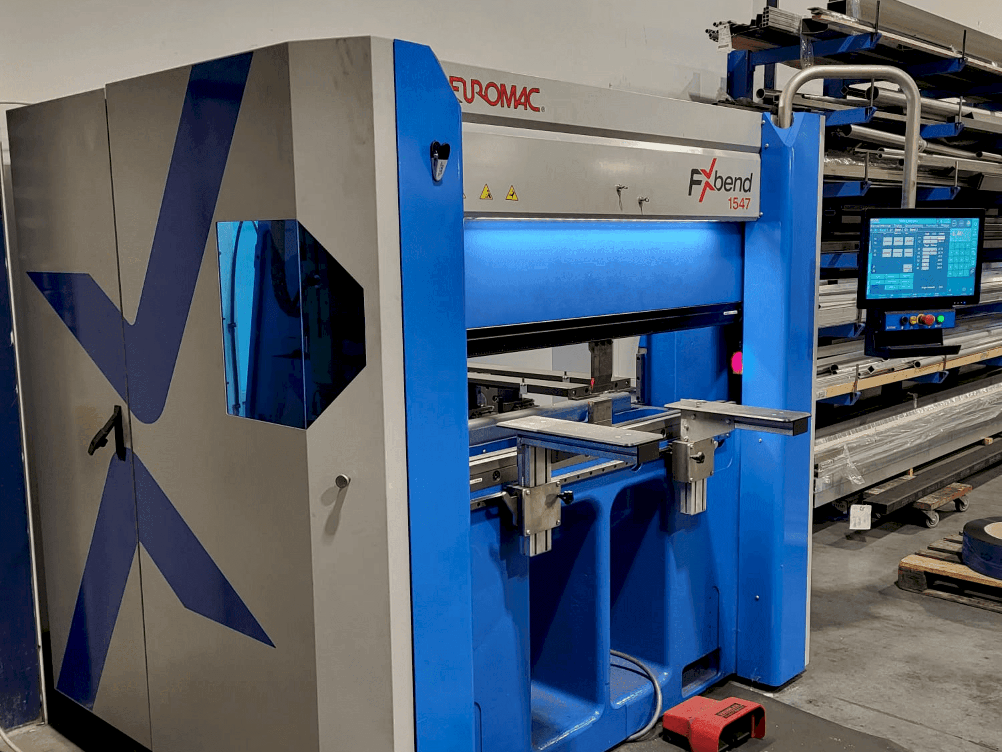 Prikaz stroja Euromac FXbend 1547 sprijeda