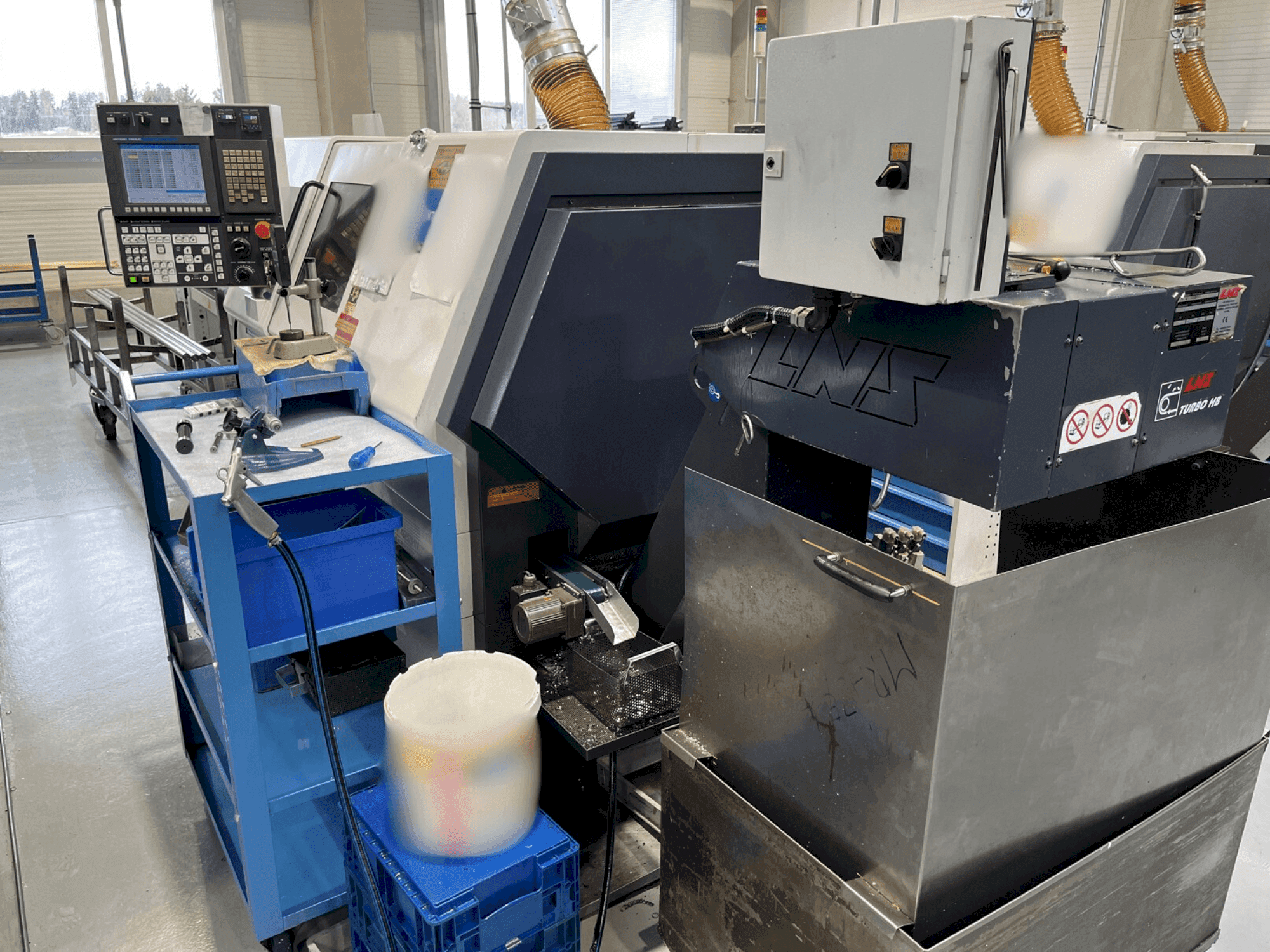 Prikaz stroja Miyano BNA-42DHY sprijeda