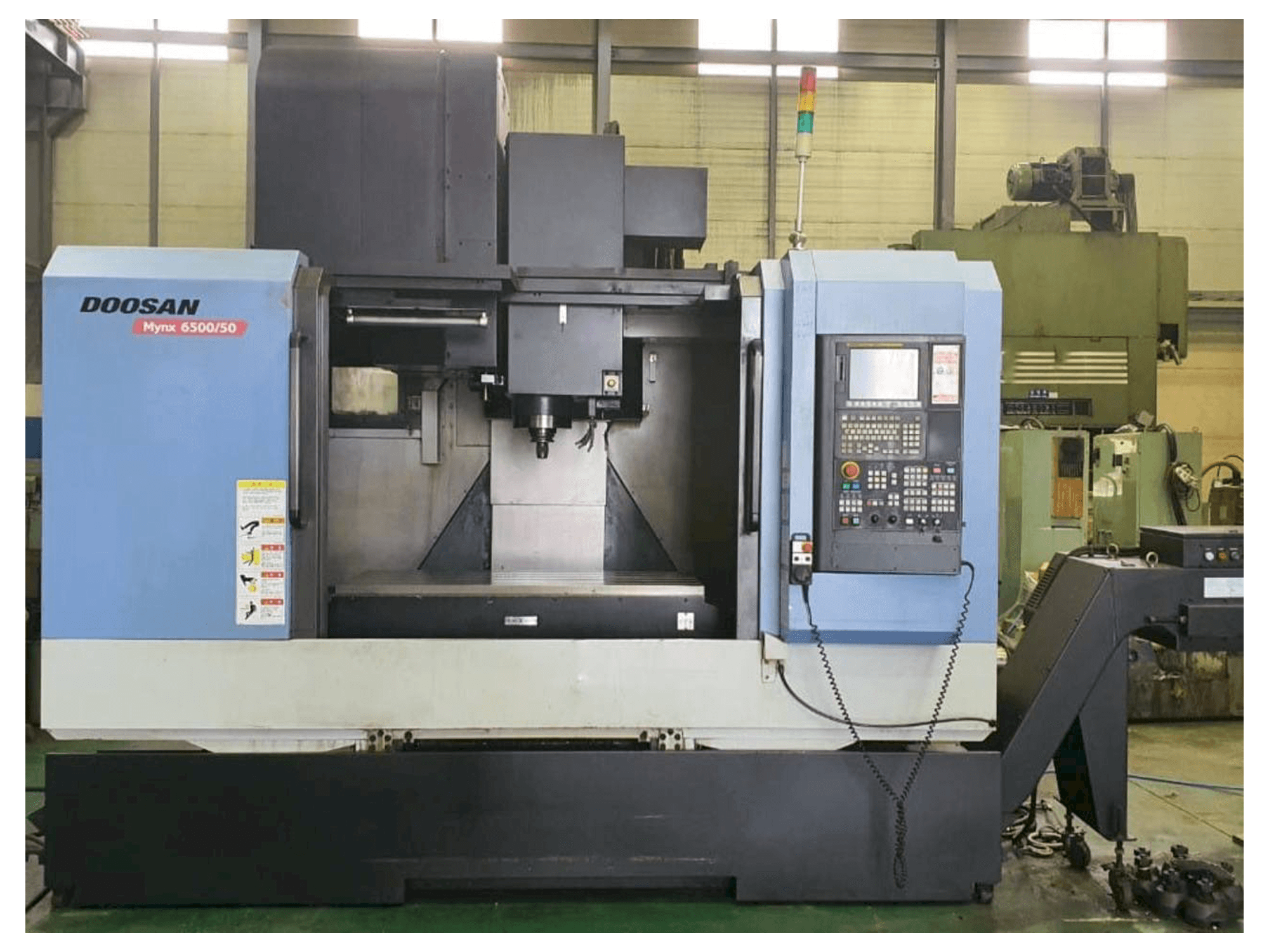 Prikaz stroja Doosan Mynx 6500/50 sprijeda