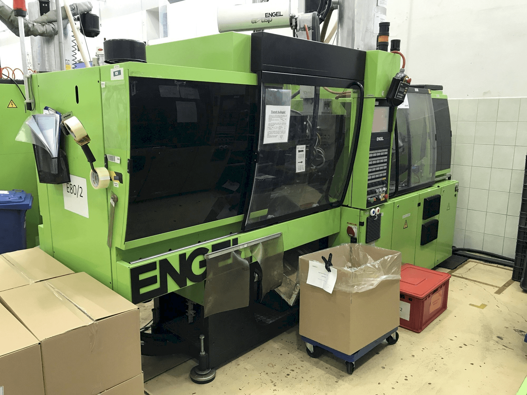 Prikaz stroja ENGEL VC 330/80 Tech sprijeda