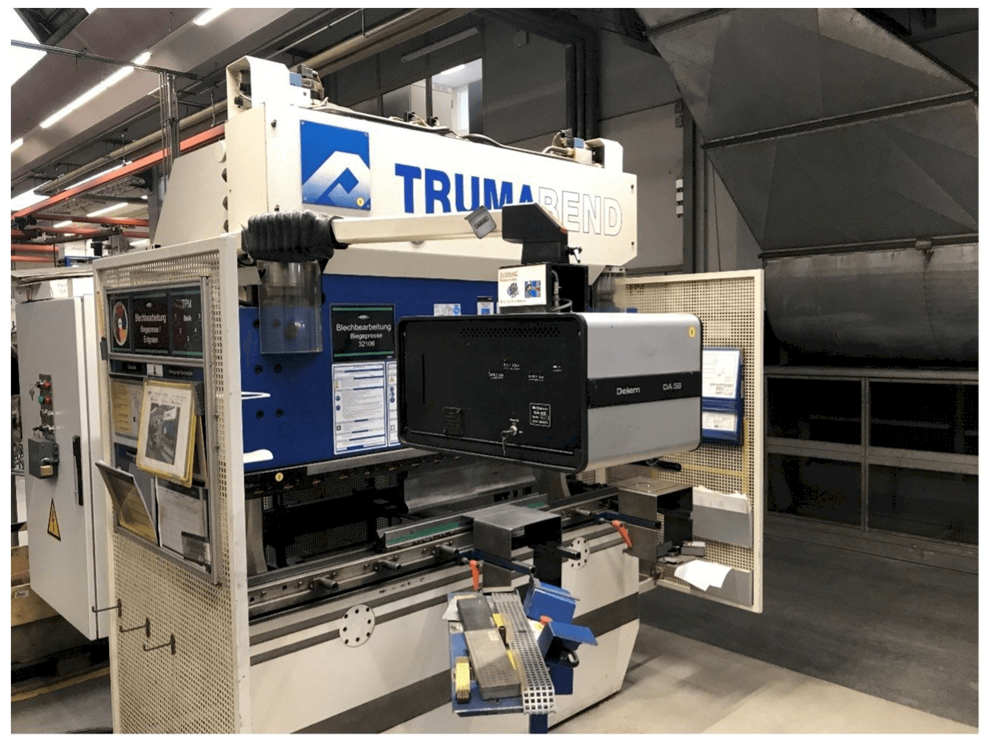 Prikaz stroja Trumpf Trumabend 80/2 sprijeda