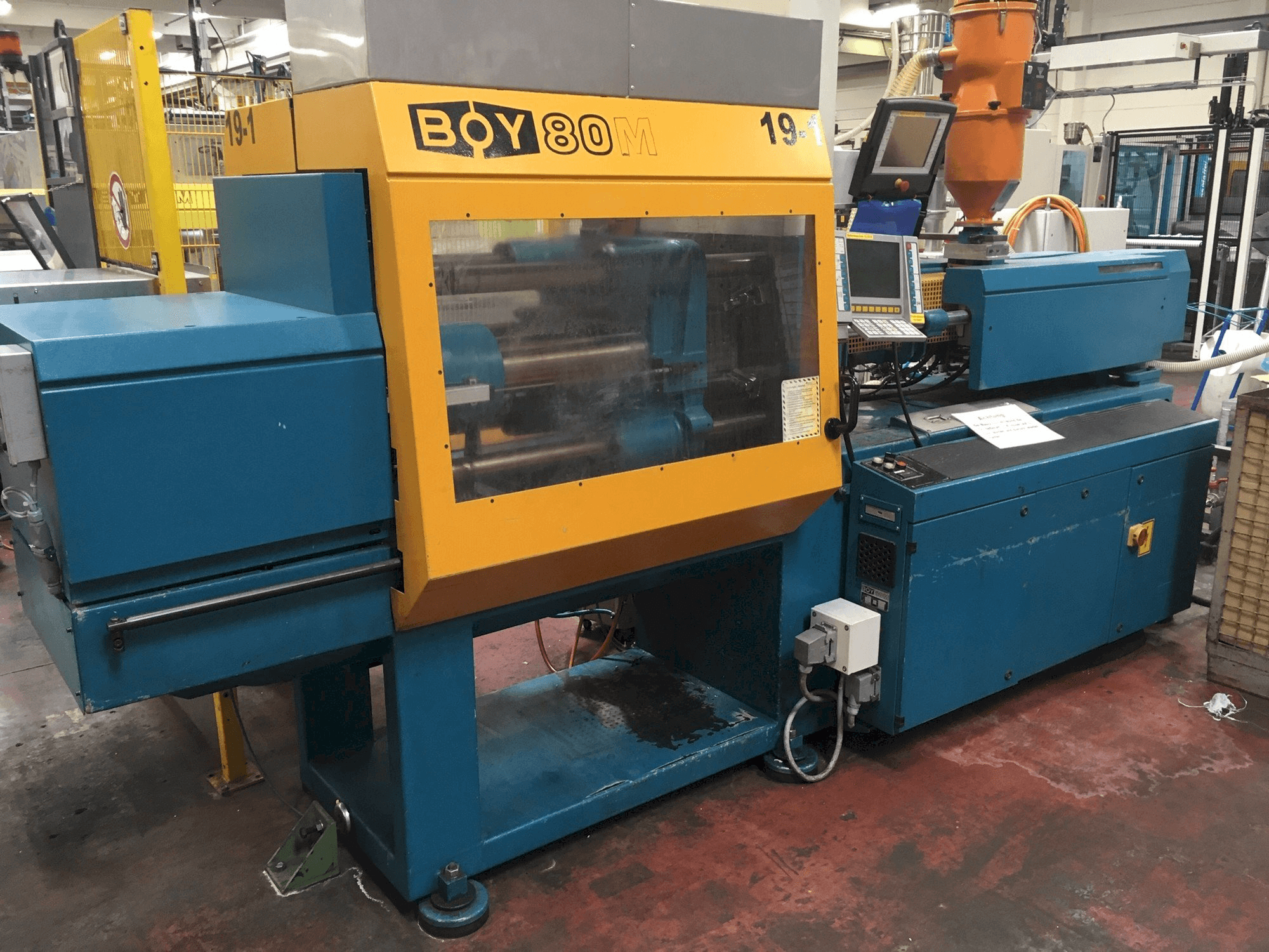 Prikaz stroja Dr. Boy 80M sprijeda