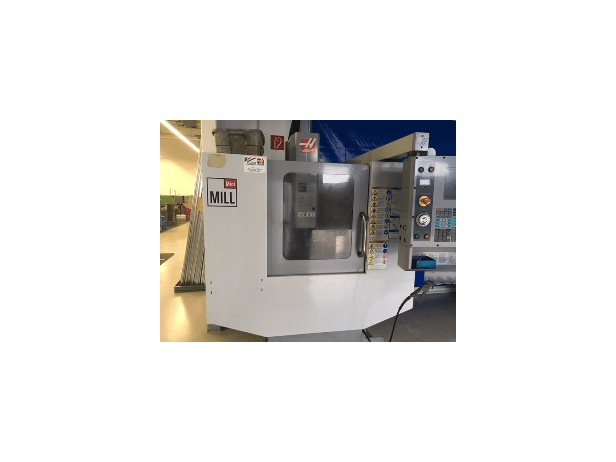 Prikaz stroja HAAS Mini Mill HE sprijeda