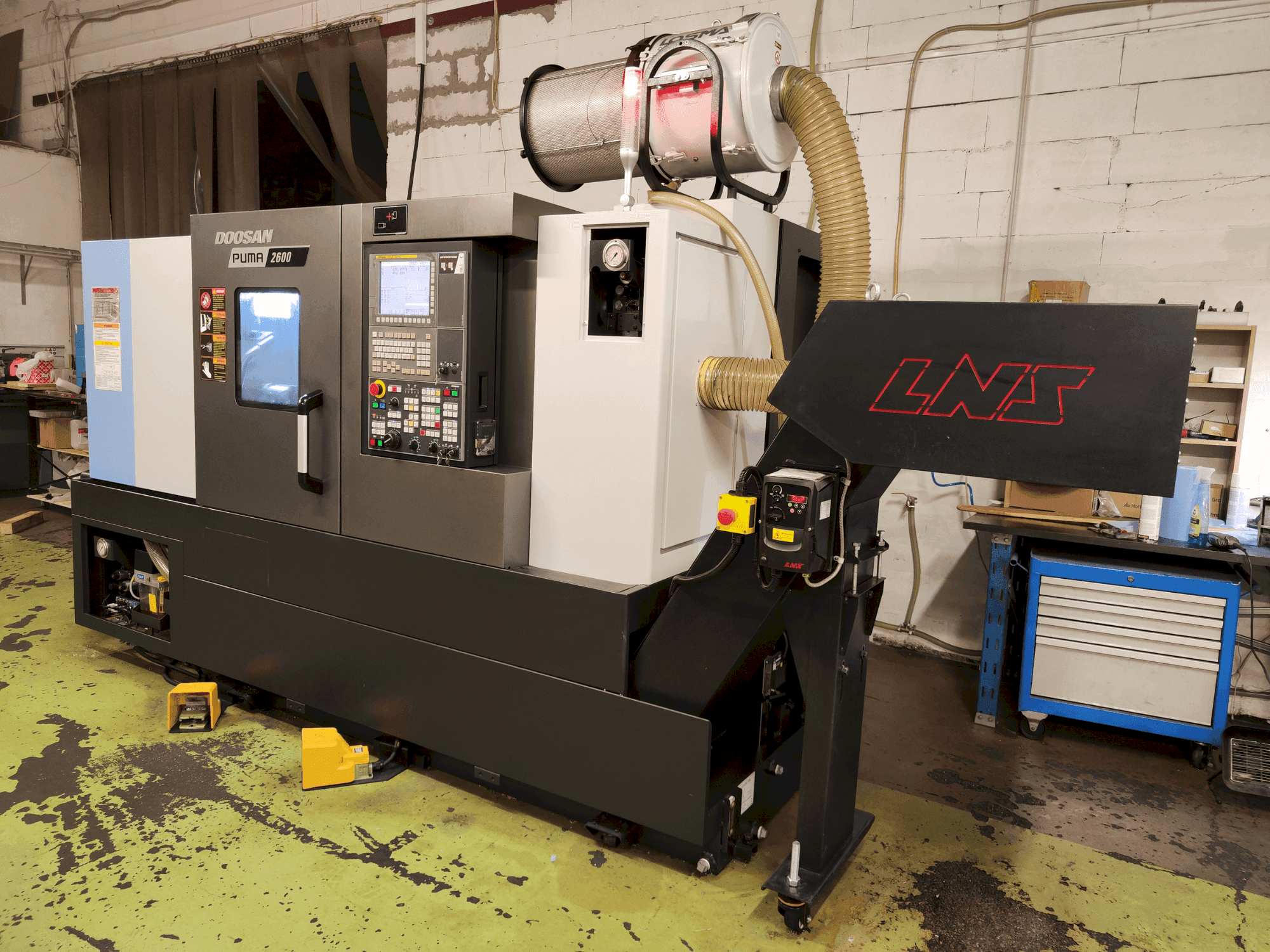 Prikaz stroja DOOSAN Puma 2600/500 sprijeda