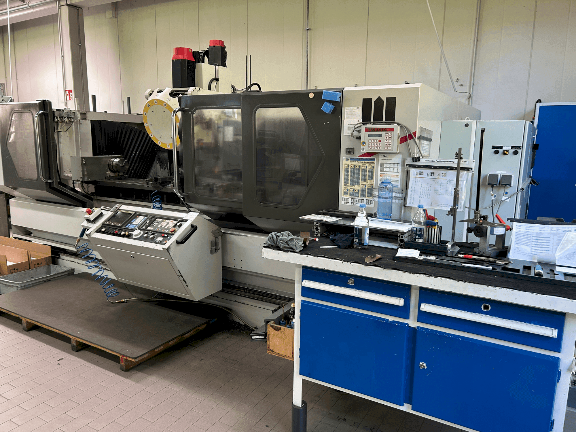 Prikaz stroja STAMA MC 520 sprijeda