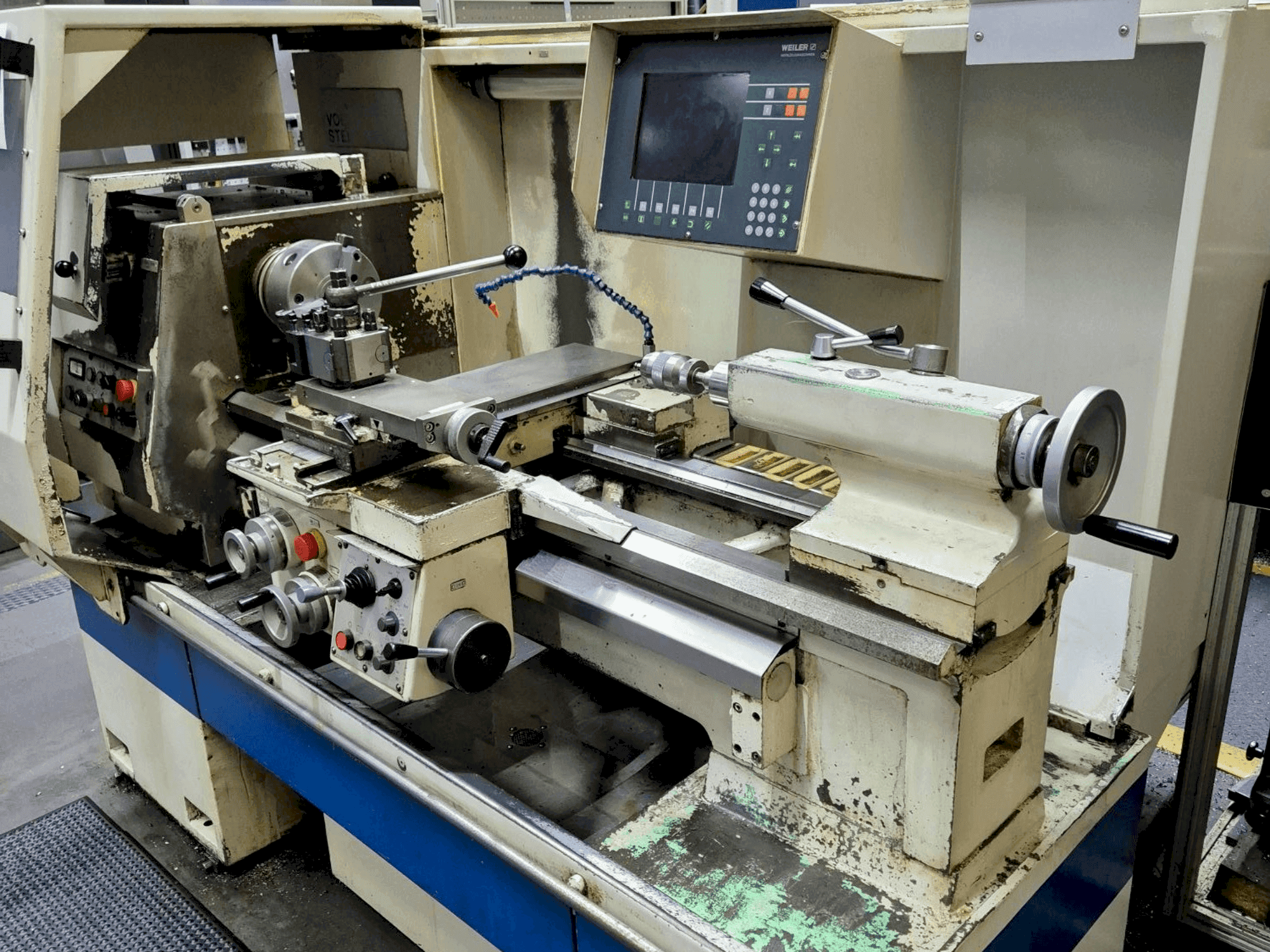 Prikaz stroja Weiler E 35 sprijeda