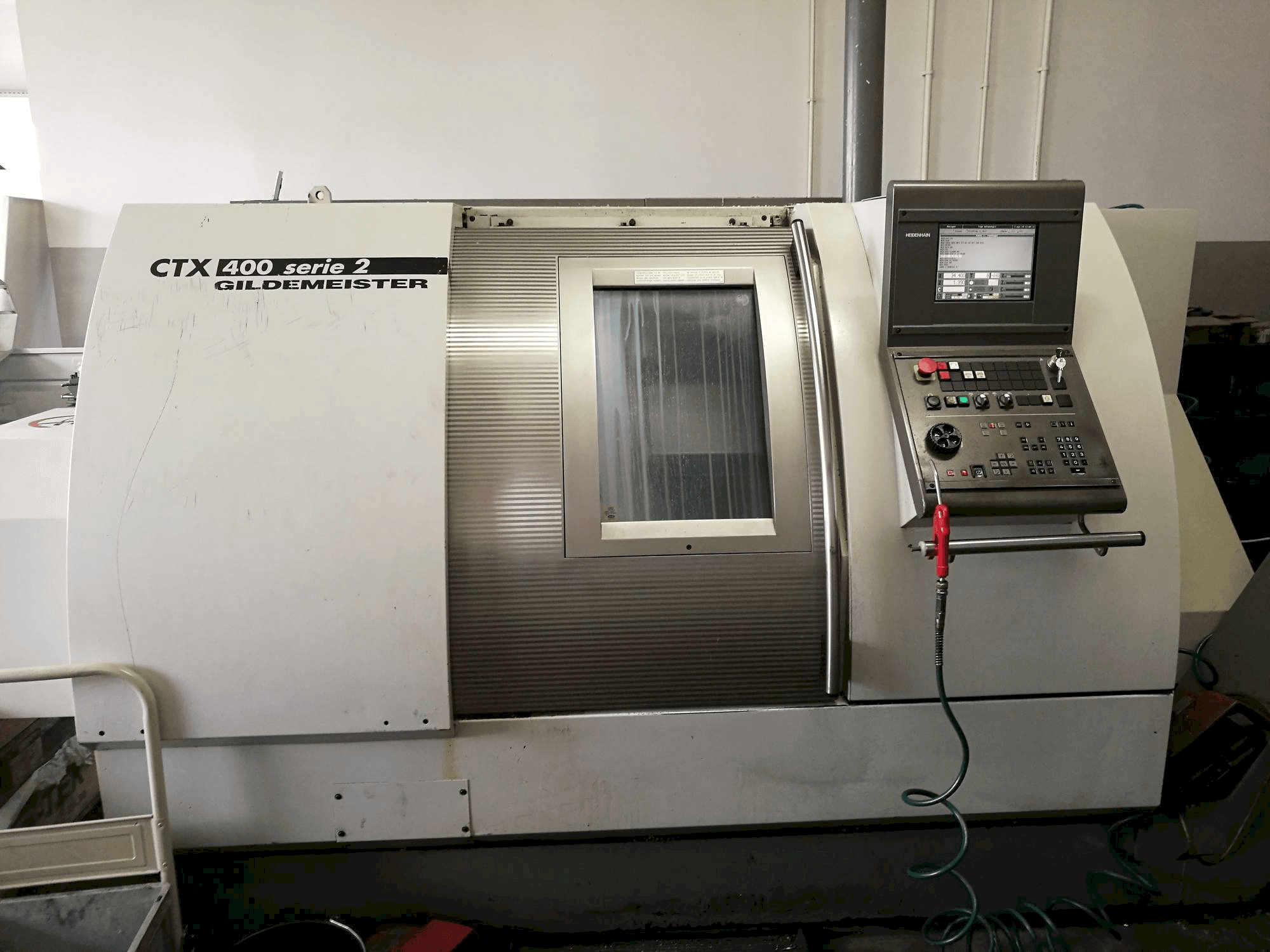 Prikaz stroja Gildemeister CTX 400 S2 sprijeda