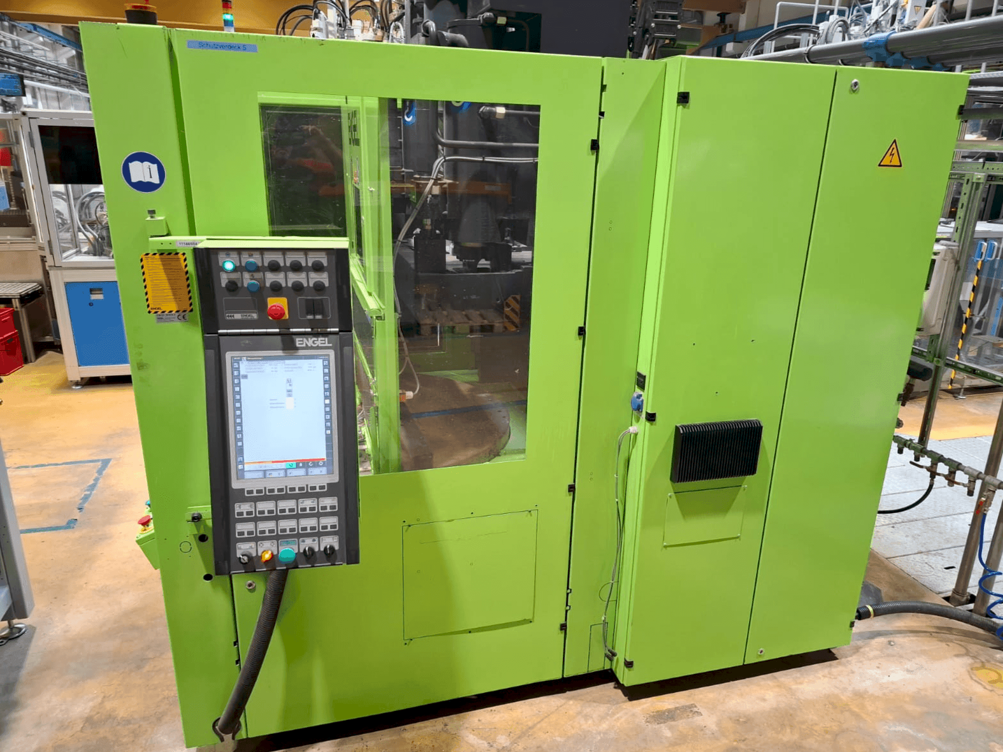 Prikaz stroja Engel Insert 80V/40 sprijeda