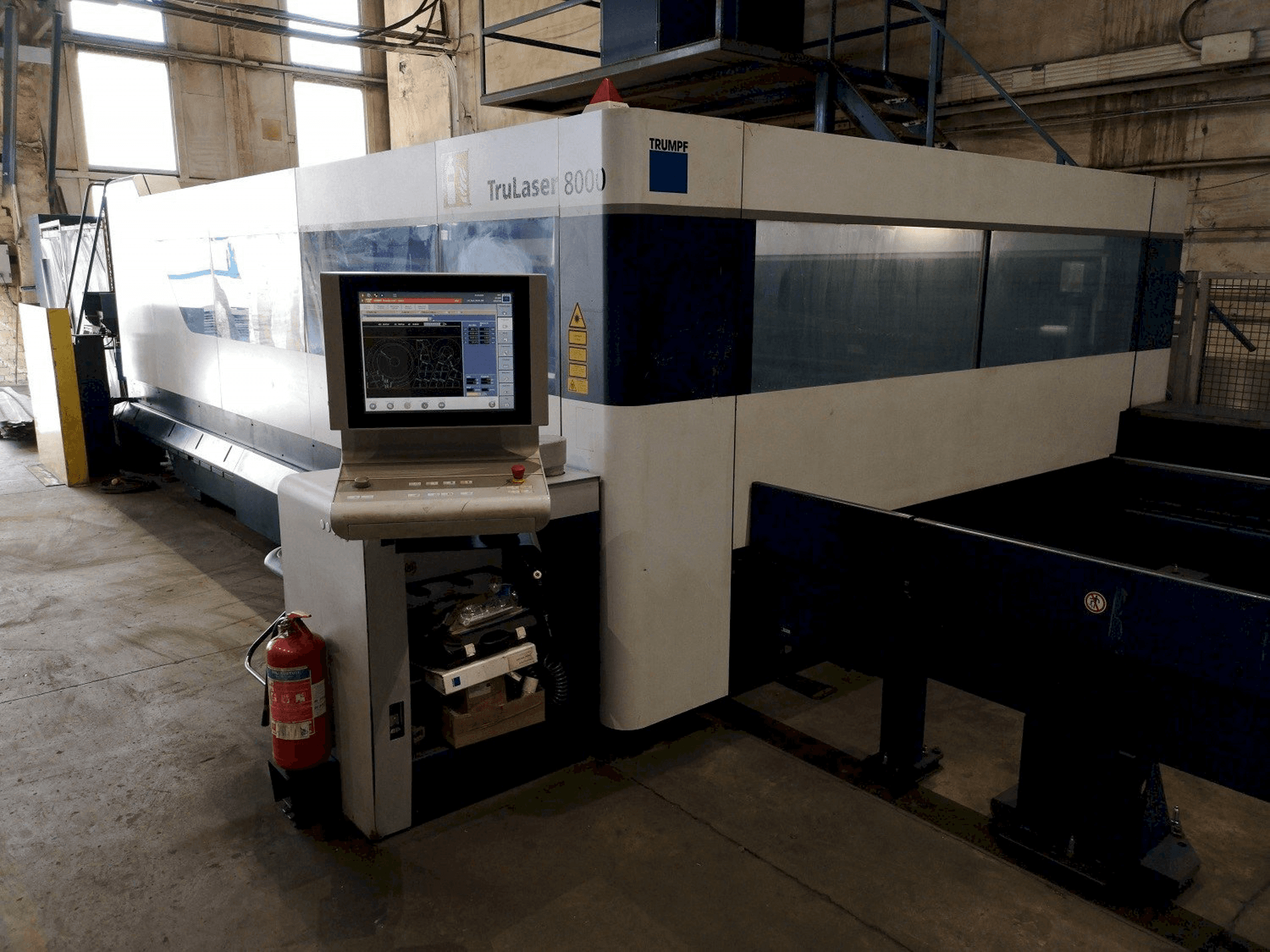 Prikaz stroja Trumpf TruLaser 8000 sprijeda
