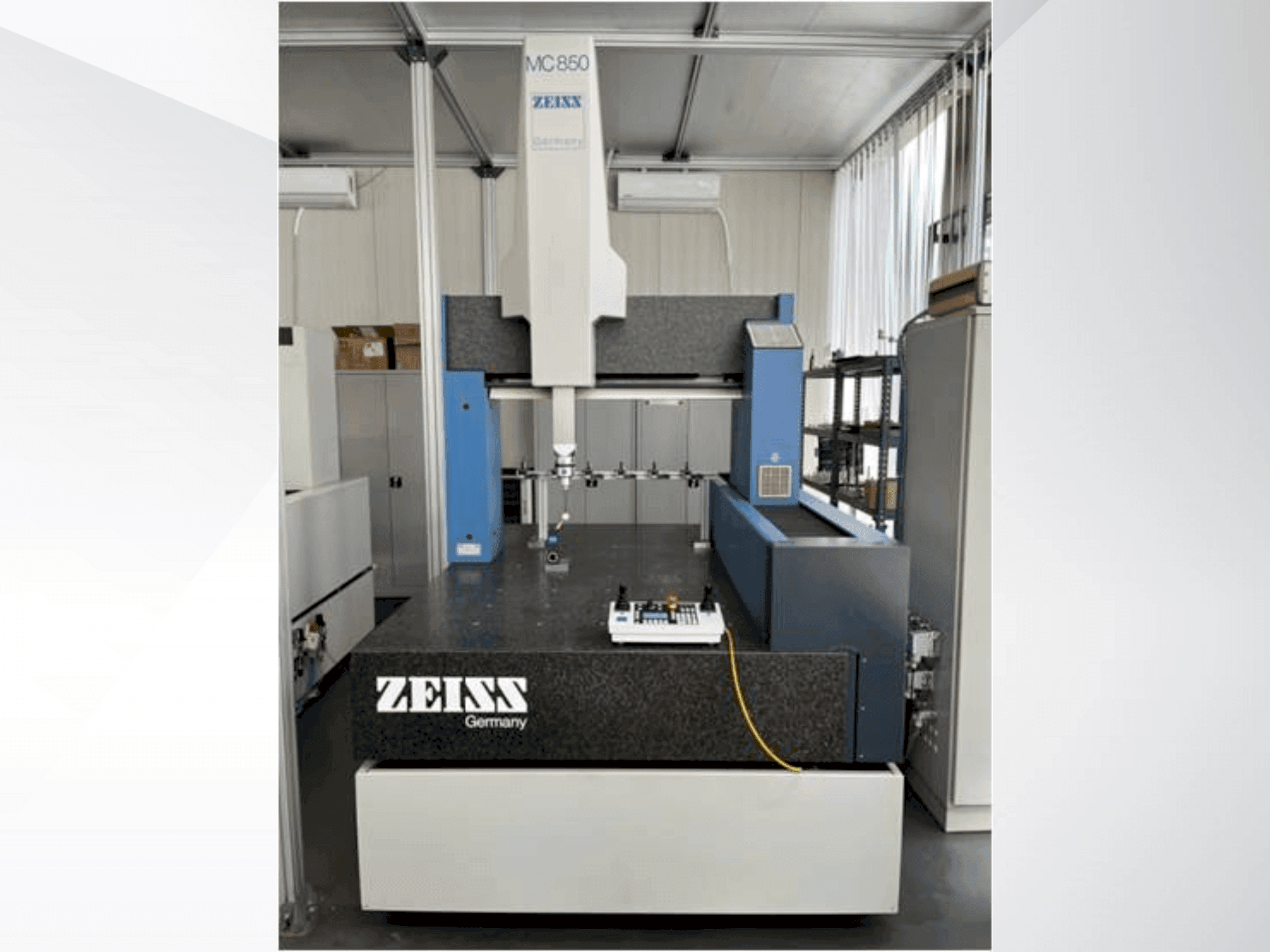 Prikaz stroja ZEISS MC 850 sprijeda
