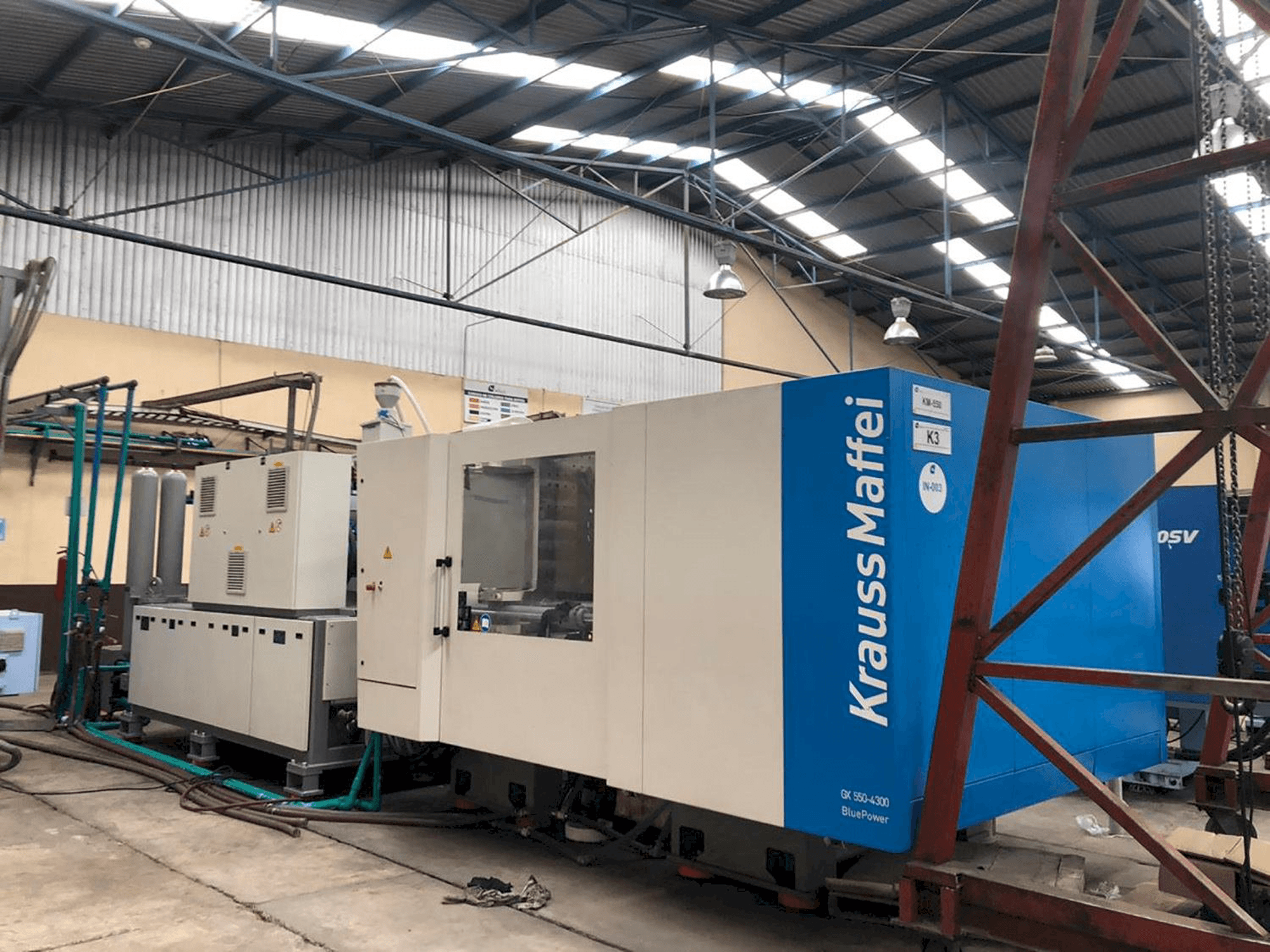 Prikaz stroja Krauss Maffei 550-4300 GX sprijeda