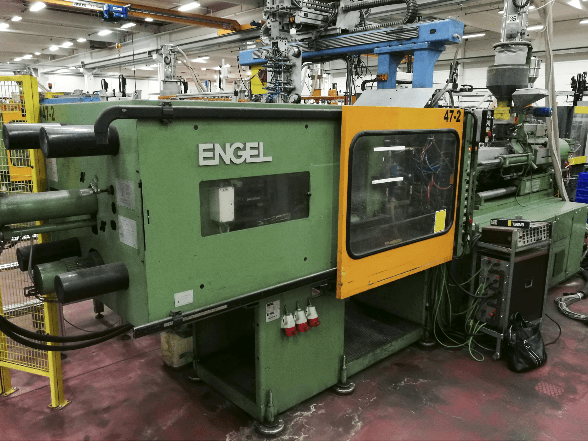 Prikaz stroja ENGEL ES 1300/200 slijeva