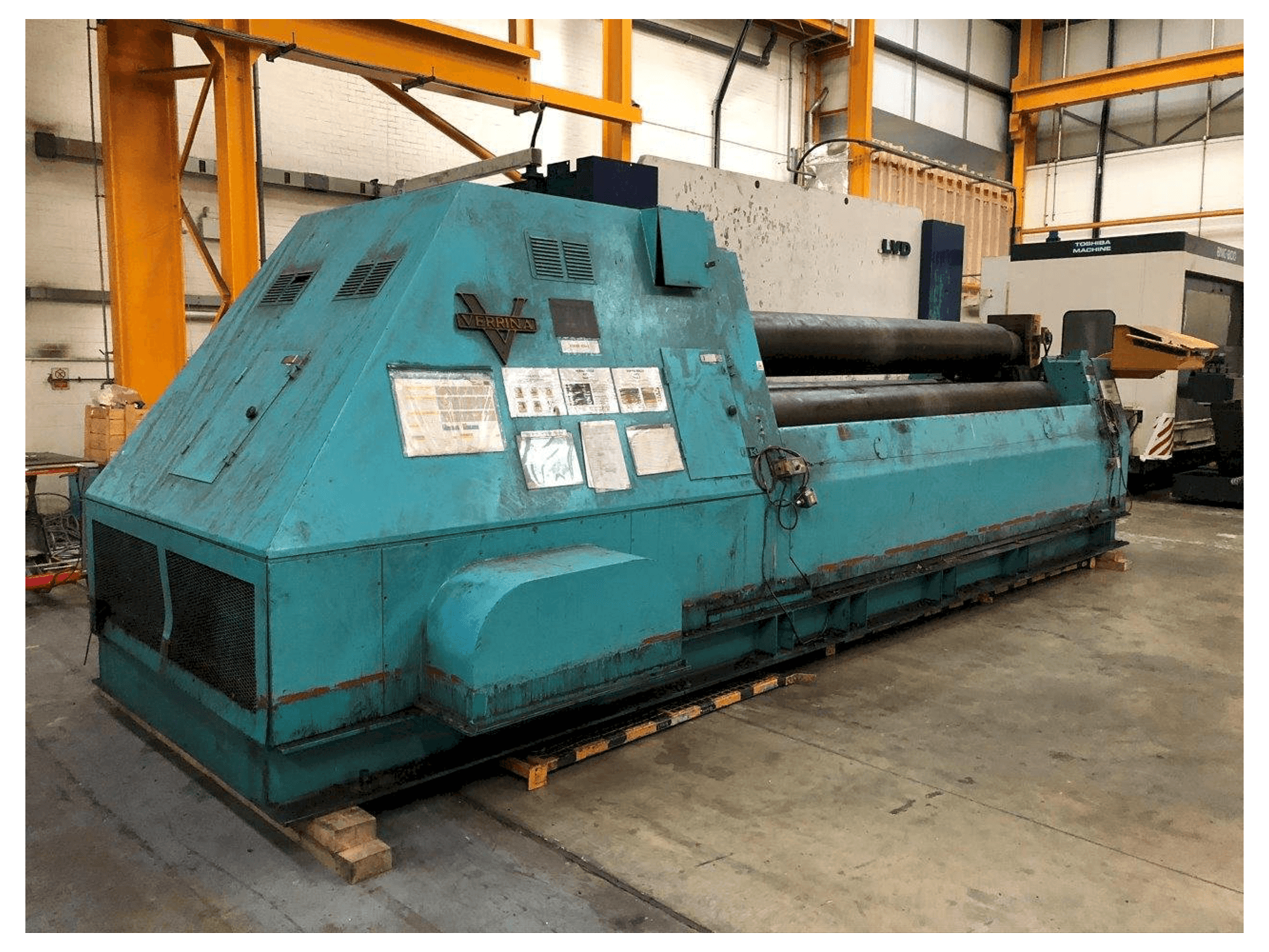 Prikaz stroja VERRINA CLR 216 X 4050 sprijeda