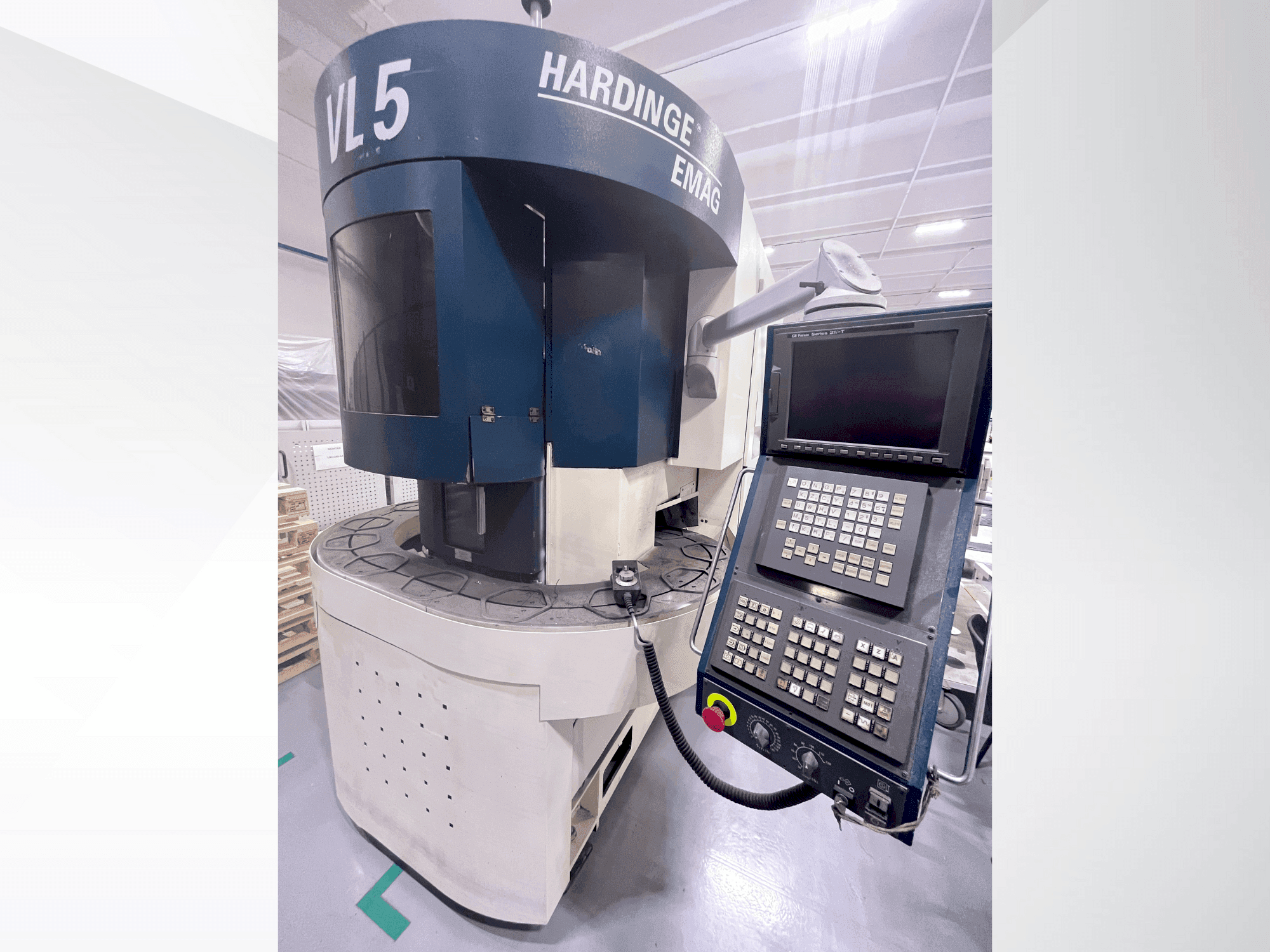 Prikaz stroja HARDINGE VL-5 sprijeda