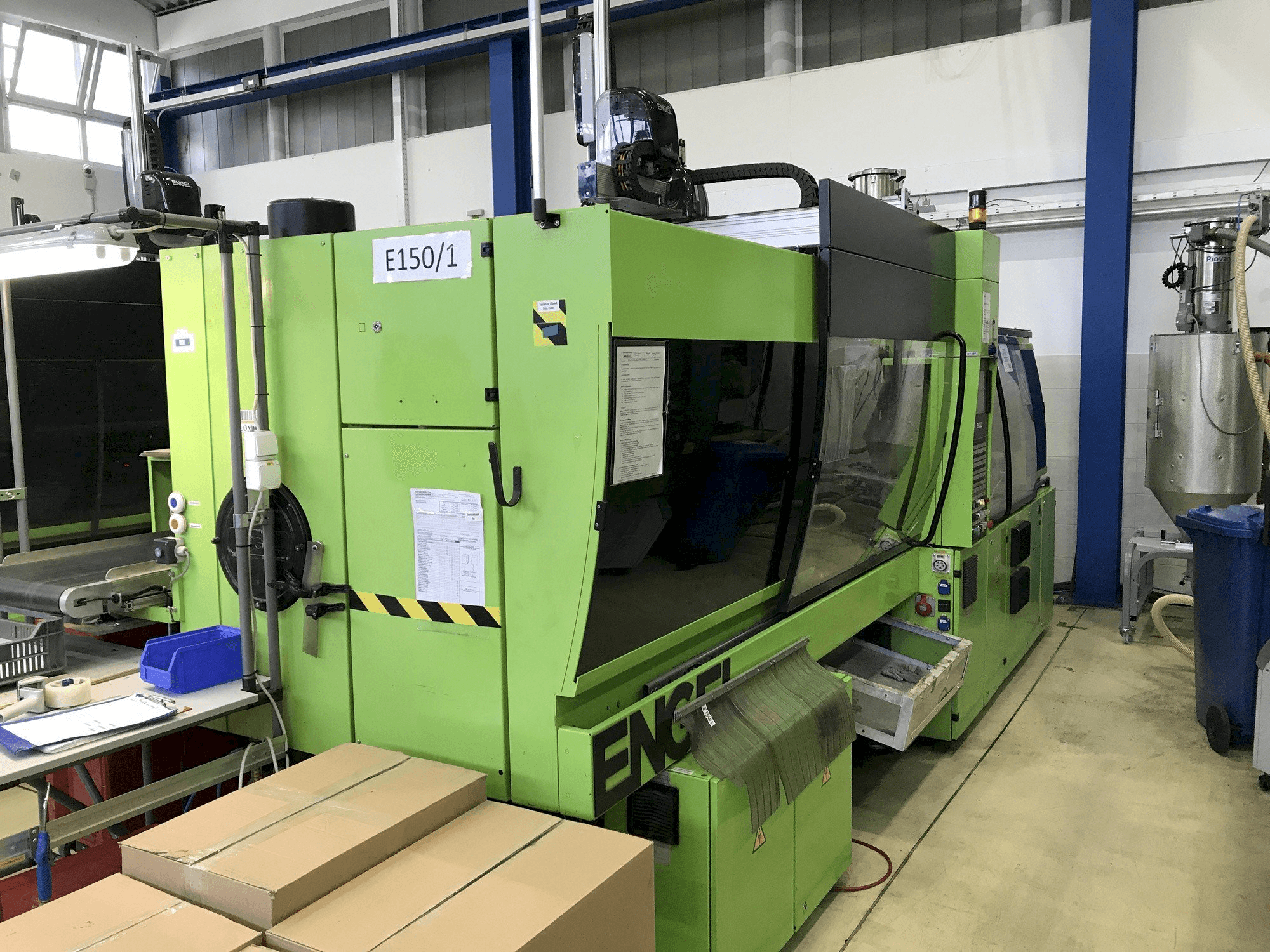 Prikaz stroja ENGEL VC 750/150 Plus sprijeda