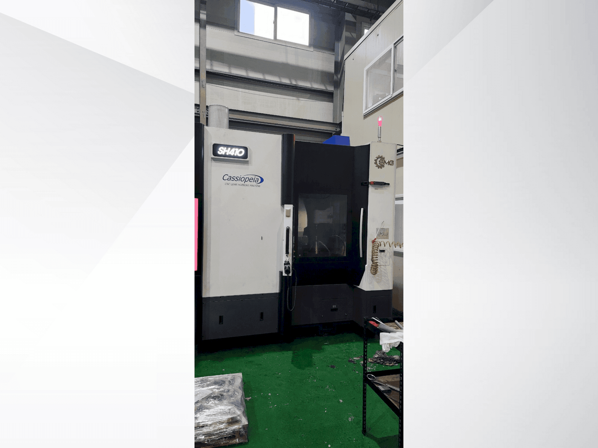 Prikaz stroja SMG SH410 sprijeda