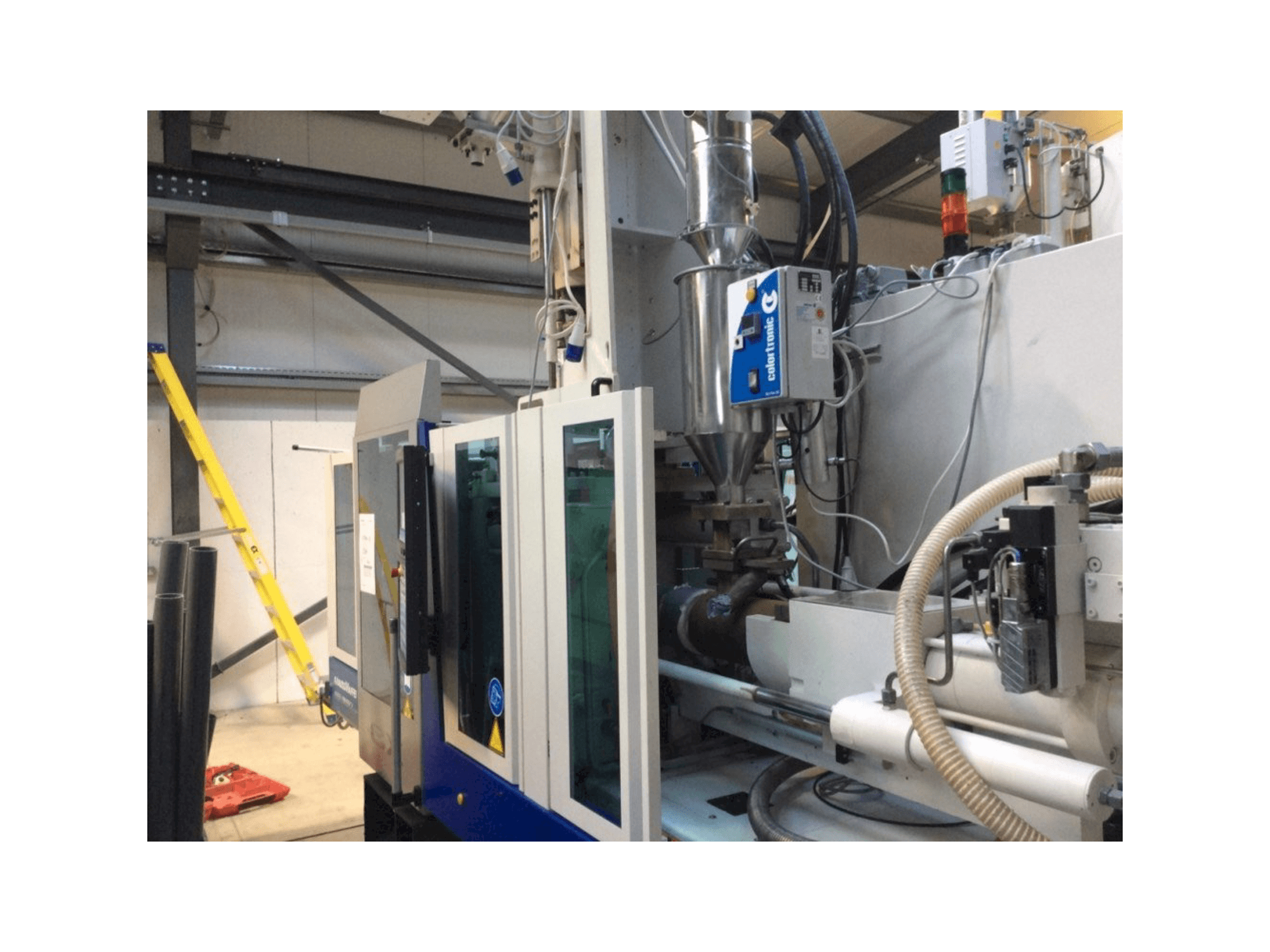 Prikaz stroja Krauss Maffei 80-180-55 CX V sprijeda