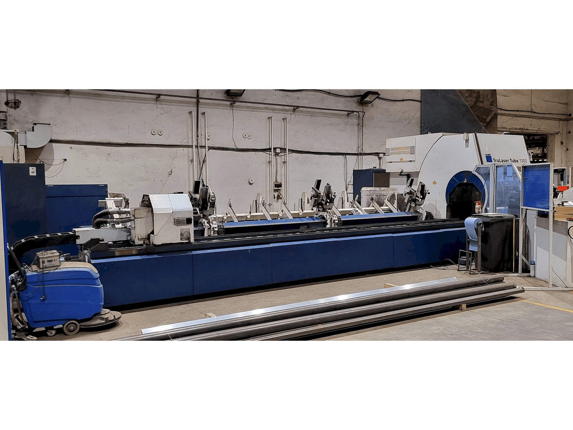 Prikaz stroja Trumpf TruLaser Tube 7000 sprijeda