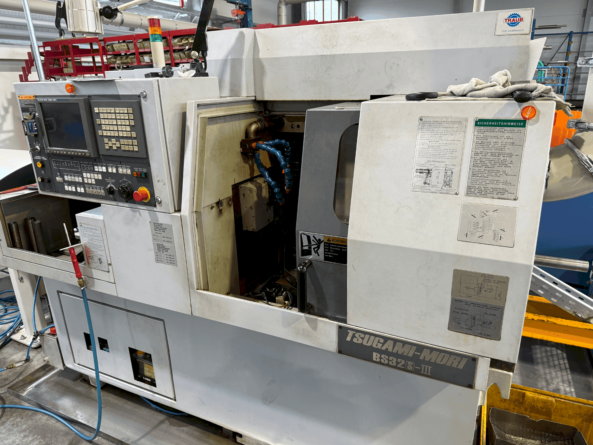 Prikaz stroja TSUGAMI Mori B32(S)-III sprijeda