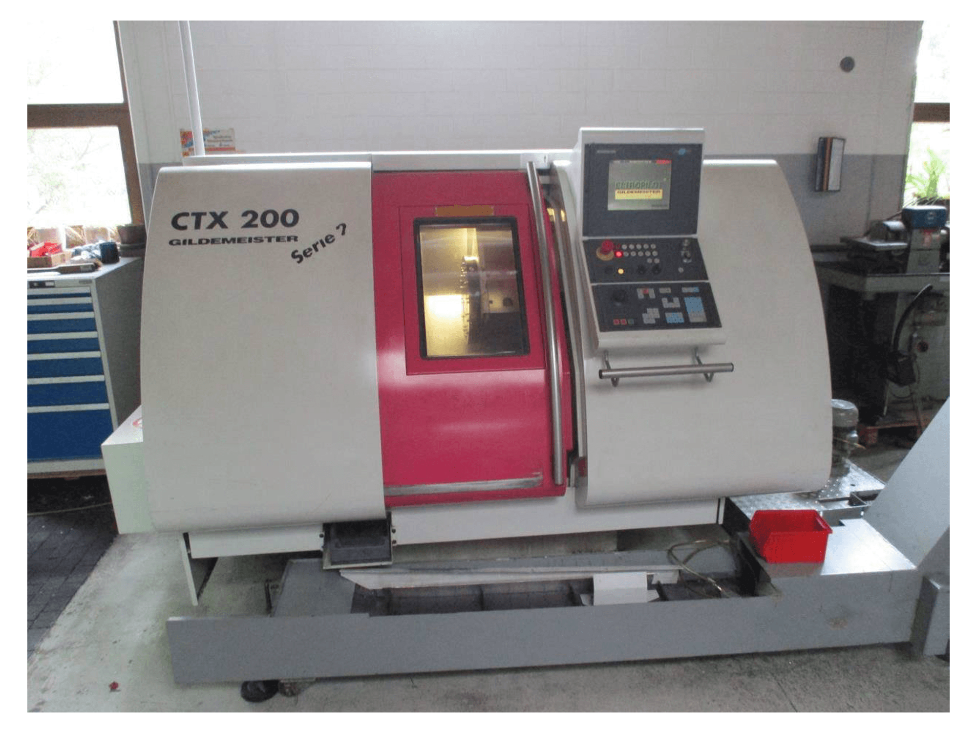 Prikaz stroja Gildemeister CTX 200 sprijeda