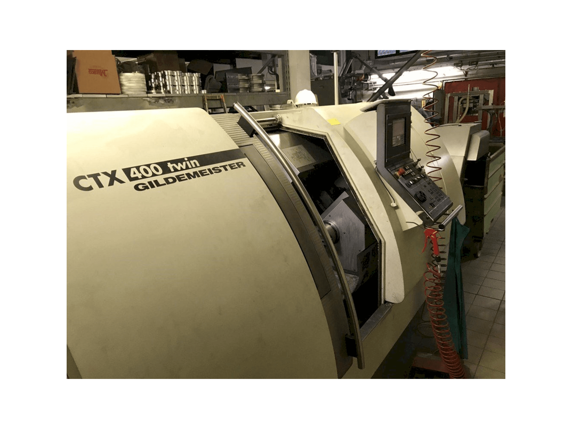 Prikaz stroja Gildemeister CTX 400 Twin sprijeda