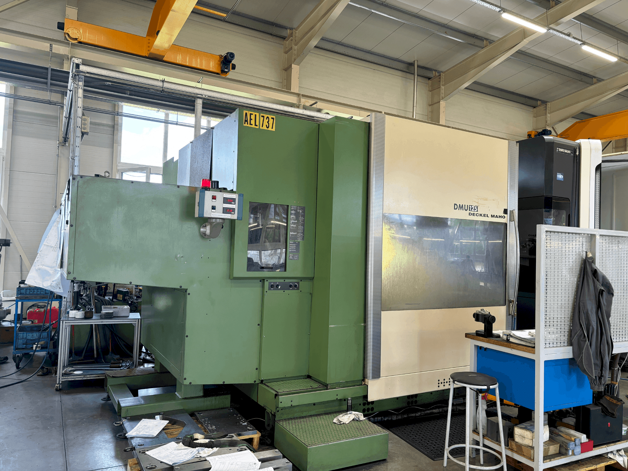 Prikaz stroja DMG MORI DMU 125 sprijeda