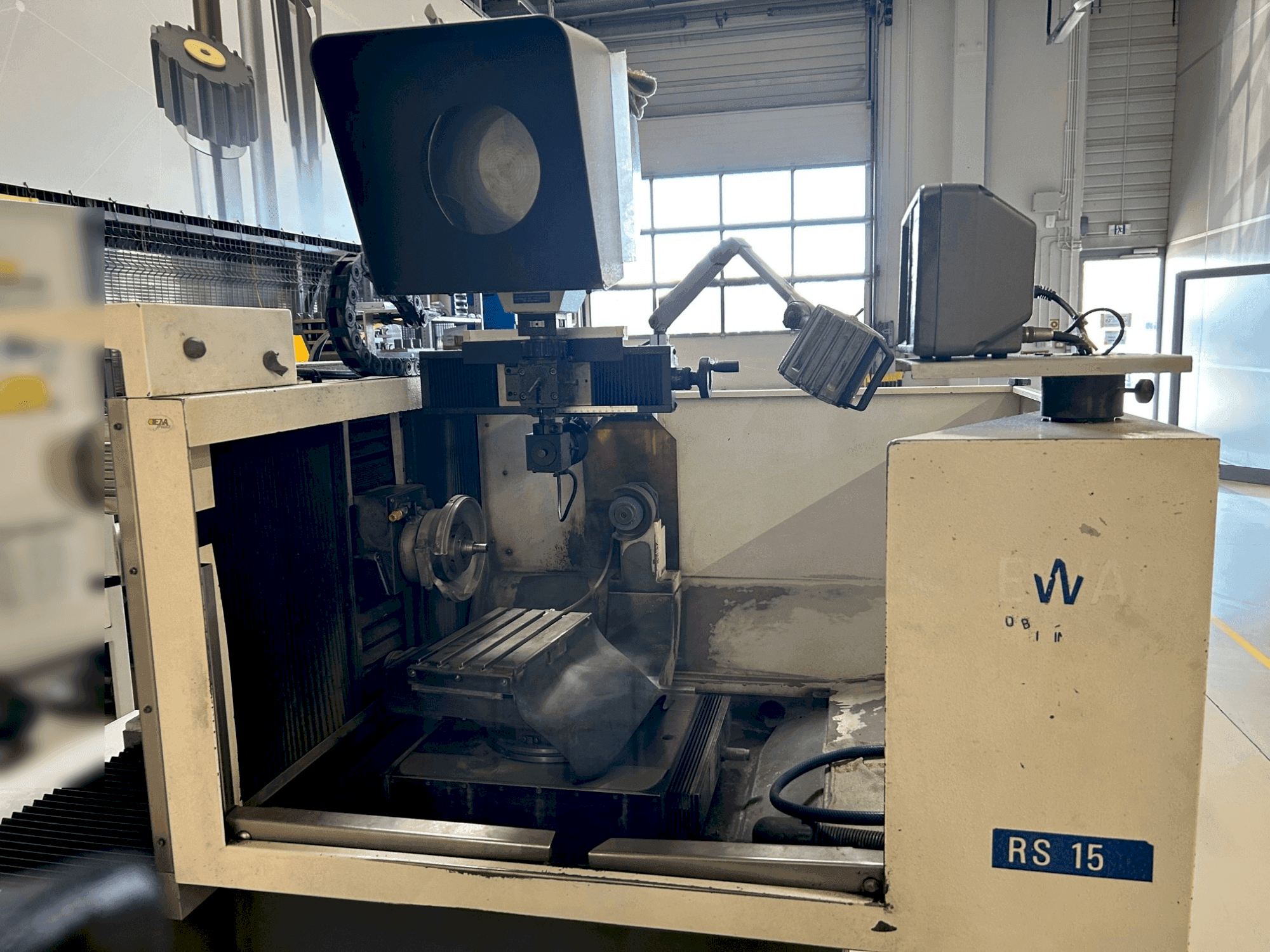 Prikaz stroja EWAG RS 15 sprijeda