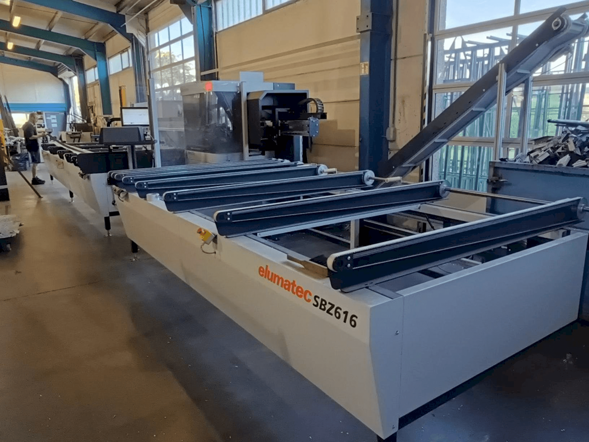 Prikaz stroja Elumatec SBZ 616/02 sprijeda